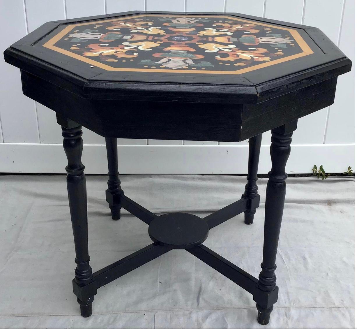 Marmo Antico tavolo da centro ottagonale in pietra dura italiana in vendita