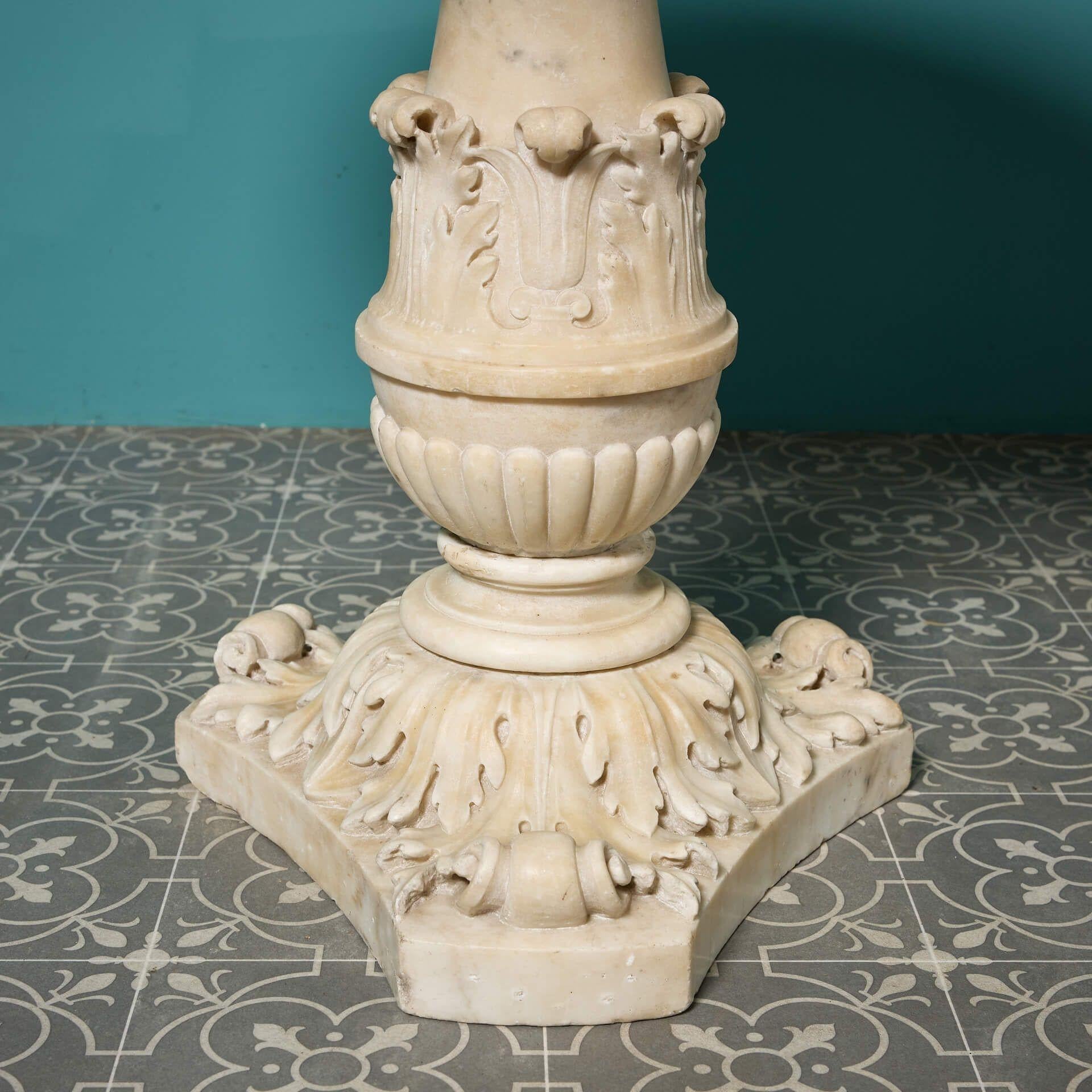 Antique Italian Pietra Dura Table with a Carved Marble Stand in vendita 4