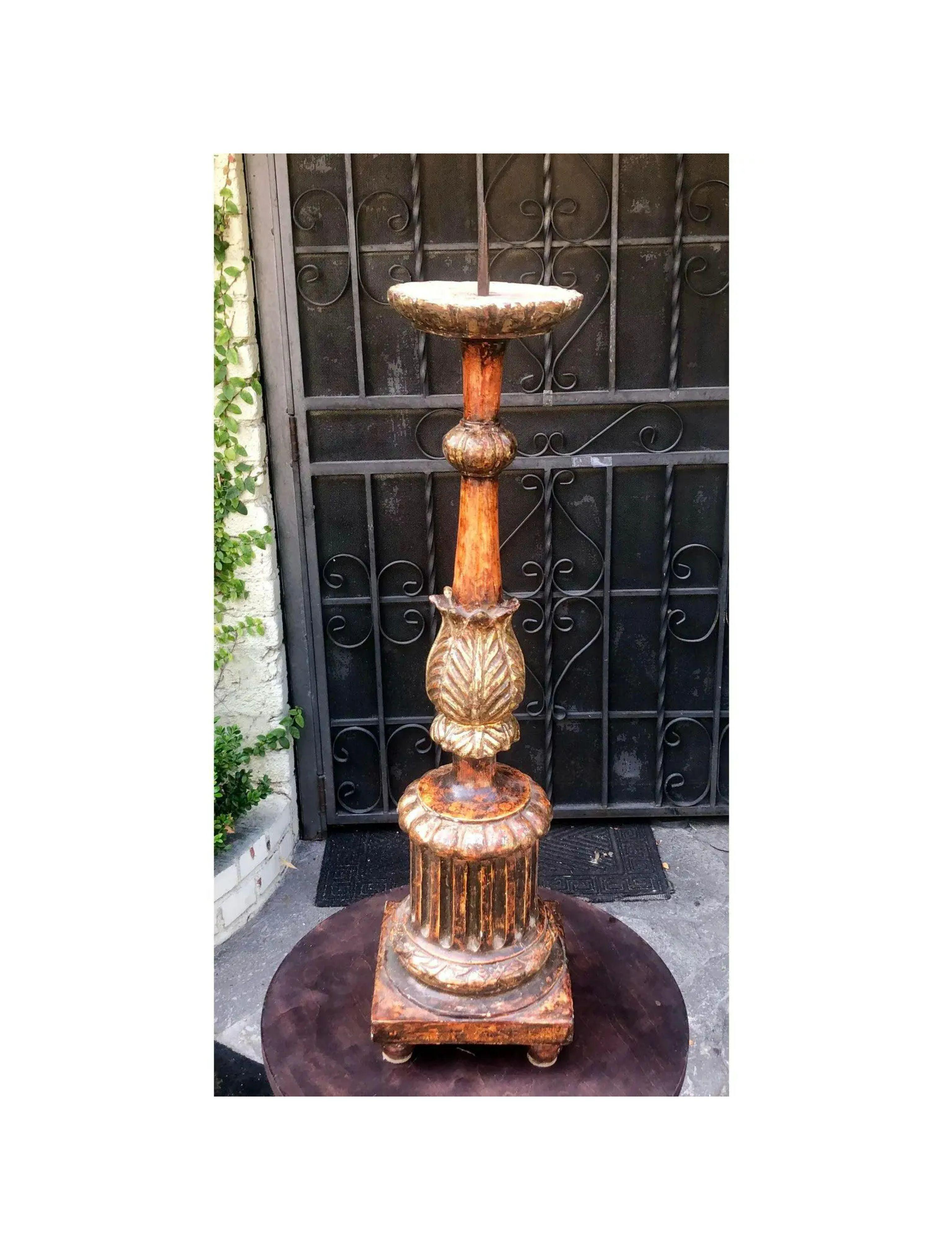Unusual Antique 18th century Italian polychrome & giltwood Alter candlestick

Additional information: 
Materials: giltwood, Polychrome
Color: Orange
Period: 18th century
Place of Origin: Italy
Styles: Italian
Item Type: Vintage, Antique or