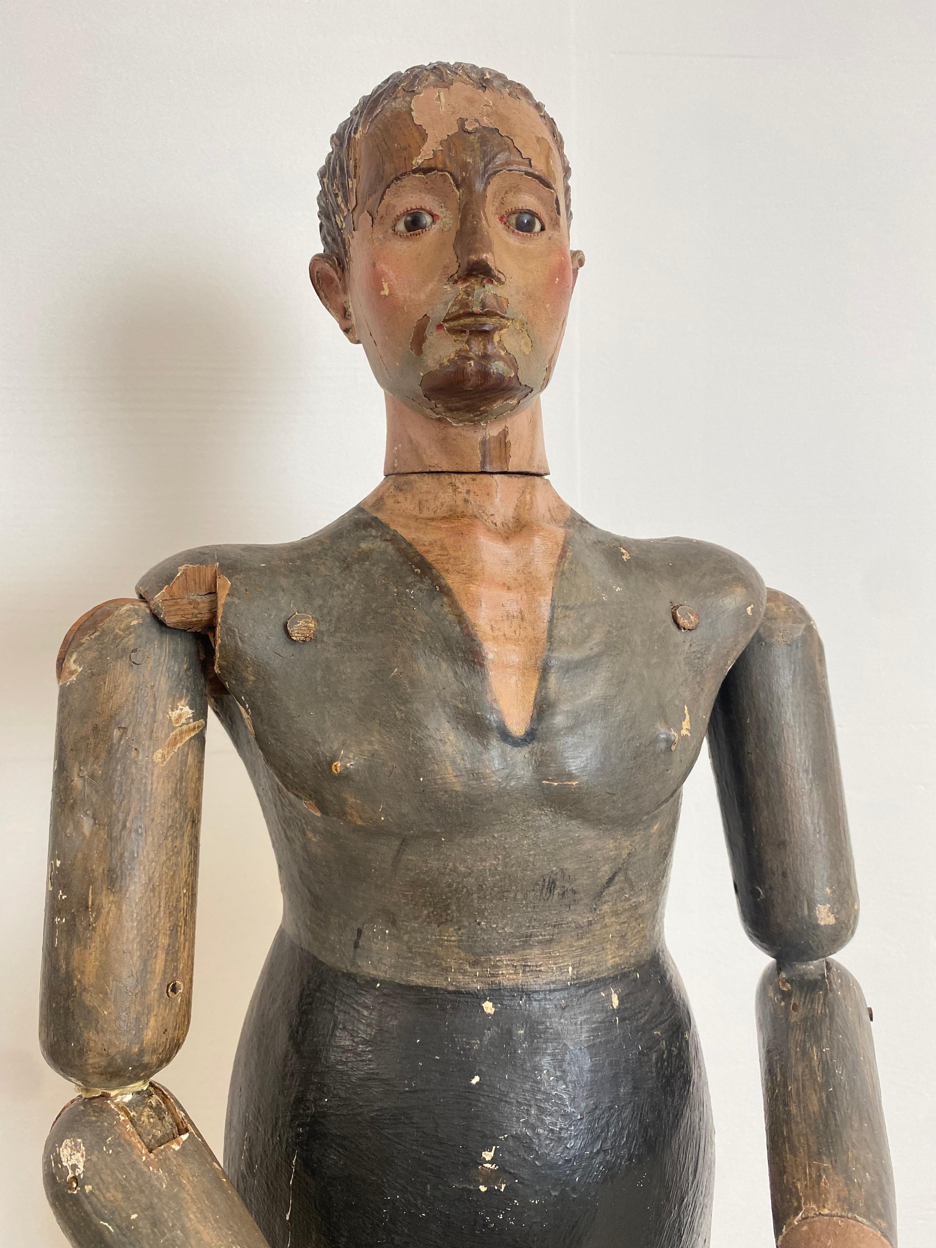 Ancienne figurine italienne polychromée sculptée à mannequins en vente 7