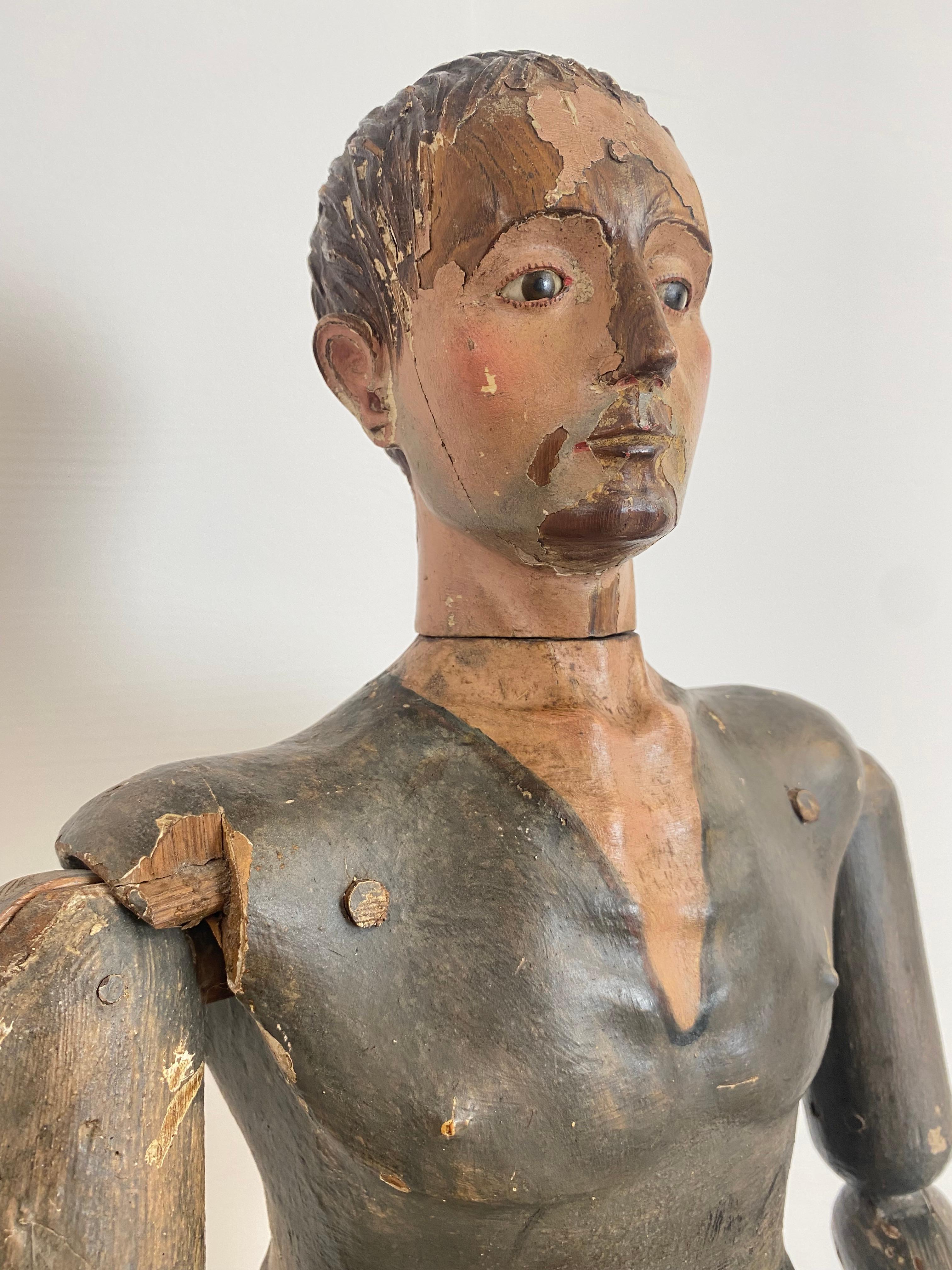 Ancienne figurine italienne polychromée sculptée à mannequins en vente 8