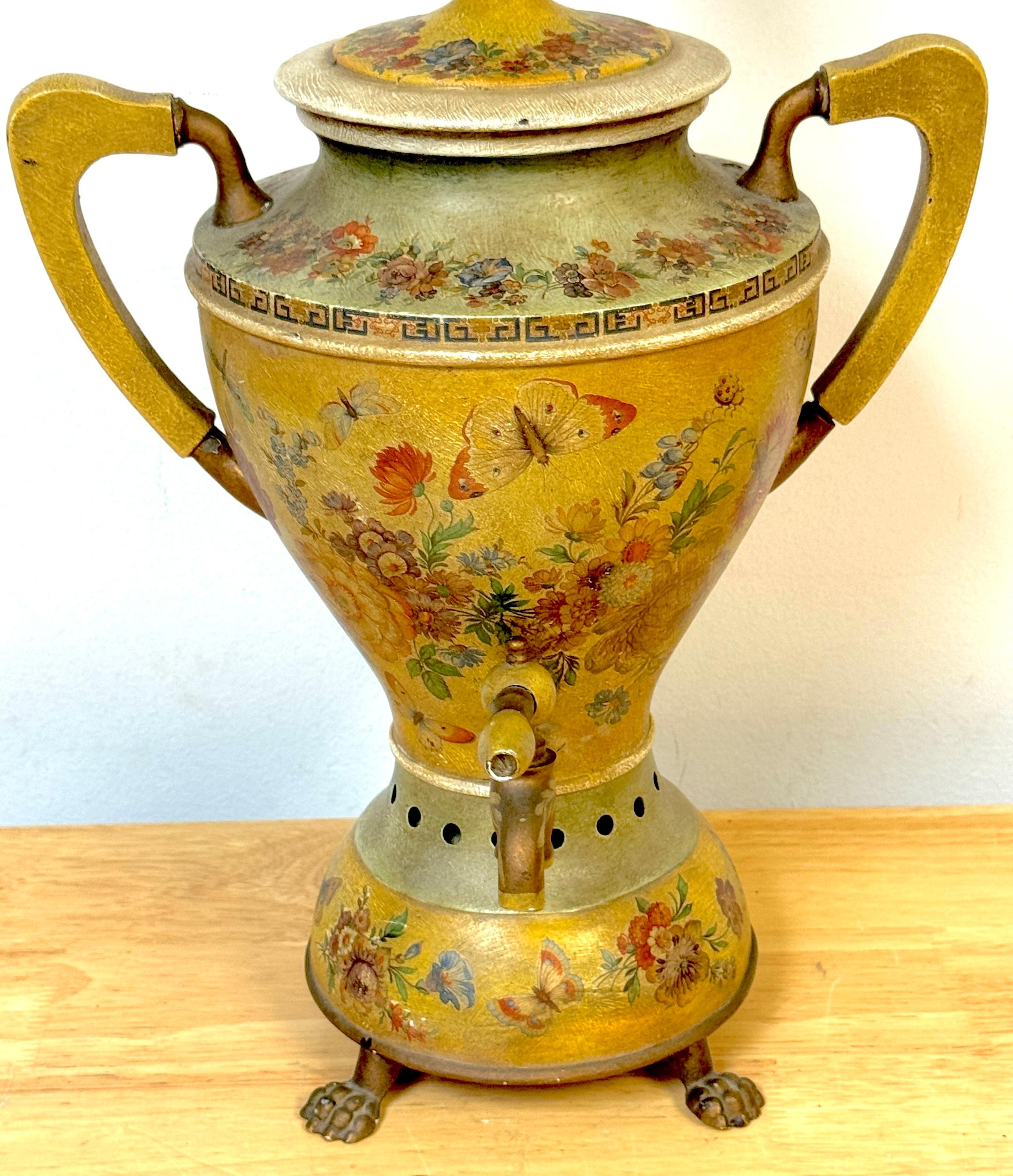 Antiker italienischer polychromierter Teesamowar, jetzt als Lampe (Neoklassisch) im Angebot