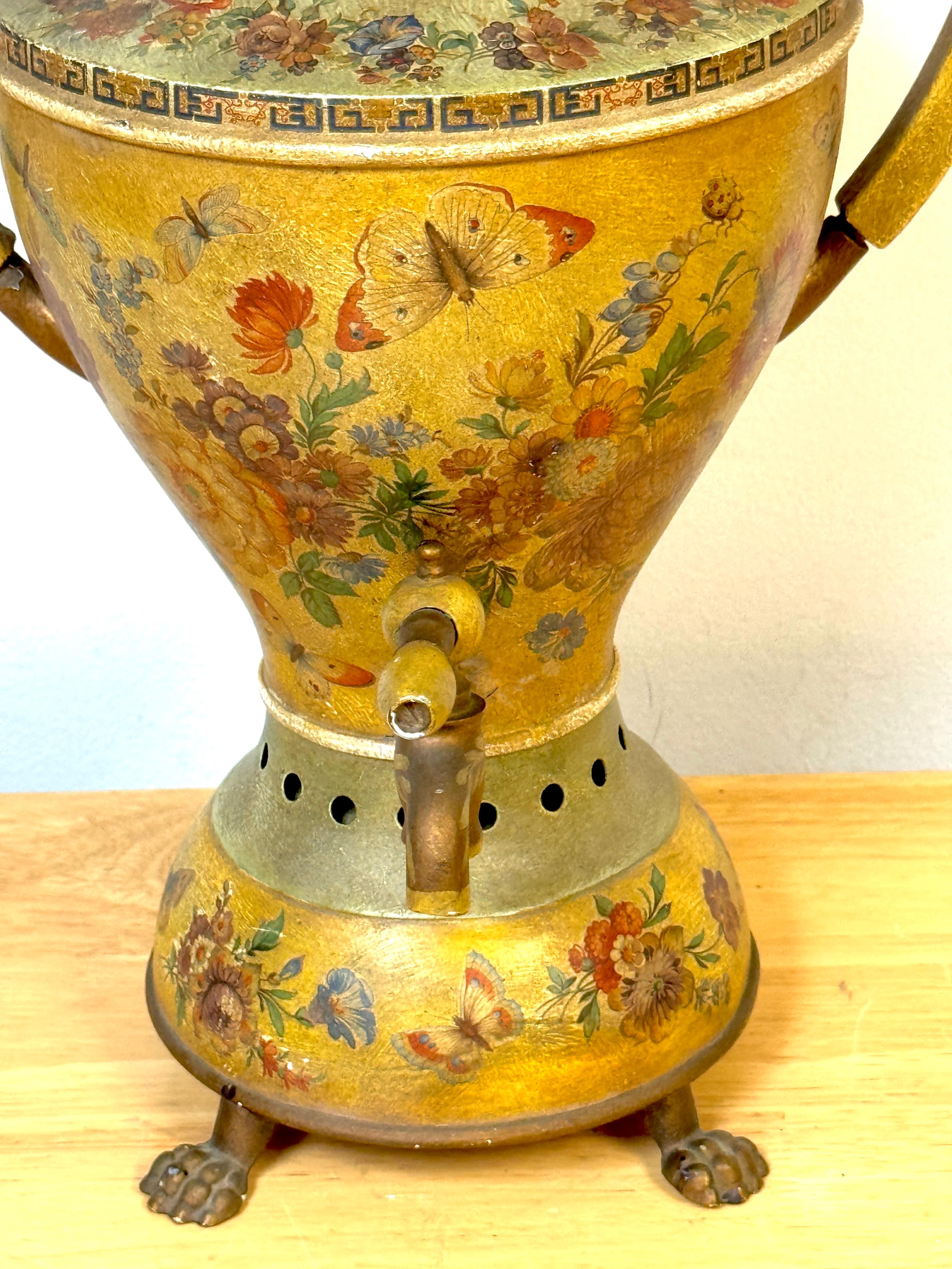 Antiker italienischer polychromierter Teesamowar, jetzt als Lampe (Italienisch) im Angebot