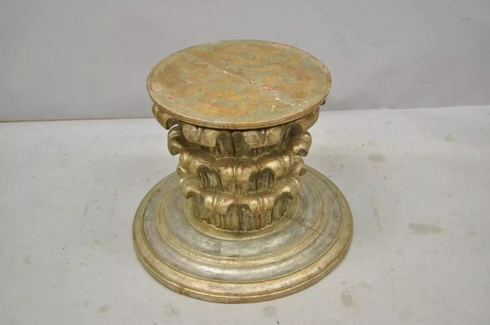 Antike italienische Regency Plume geschnitzt vergoldetem Holz Sockel Couchtisch Basis. Artikel mit geschnitztem Oberteil, geschnitzter Säule mit Feder, Gold- und Silbervergoldung, Massivholzkonstruktion, schön geschnitzten Details, originalem Label,