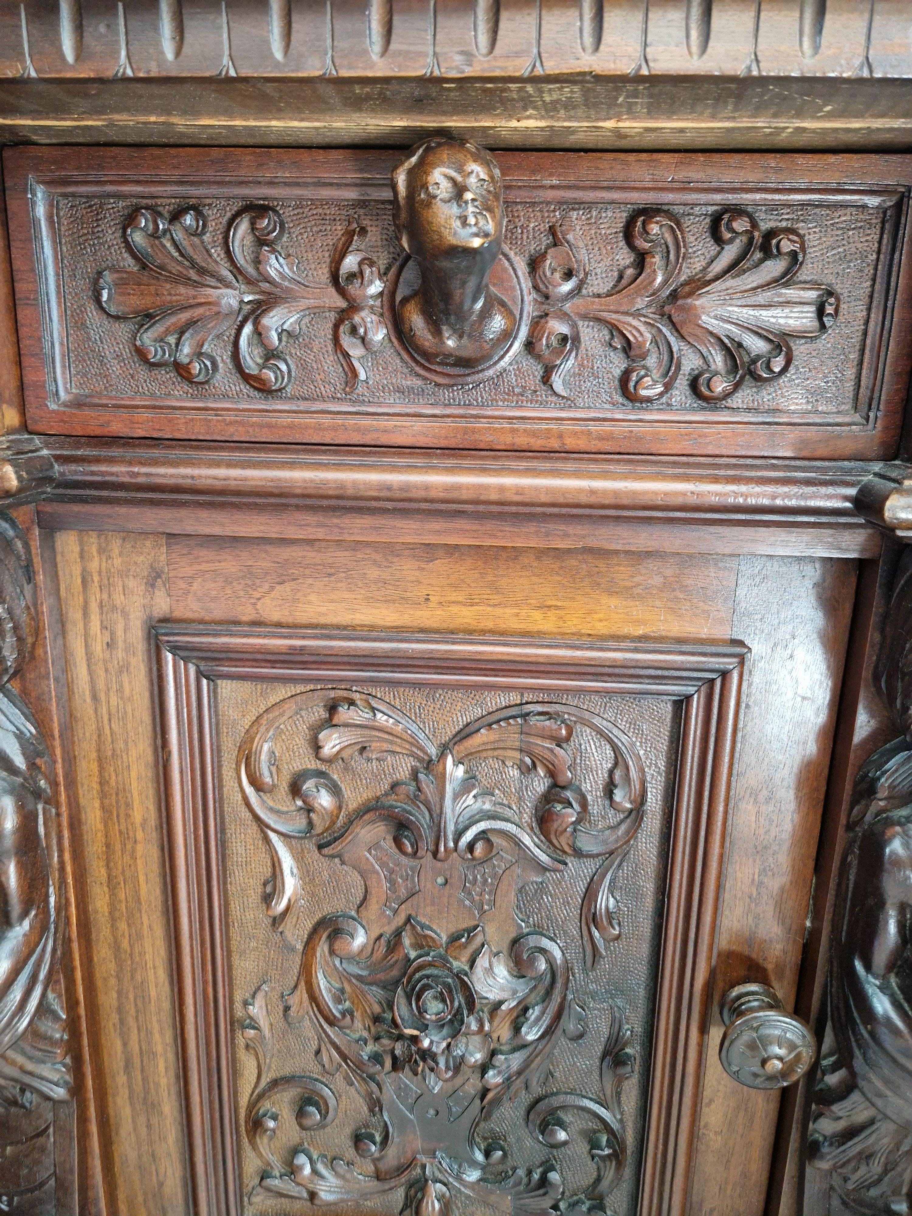 Ancien ensemble de chambre à coucher Bambocci de la Renaissance italienne avec lit king size en vente 6