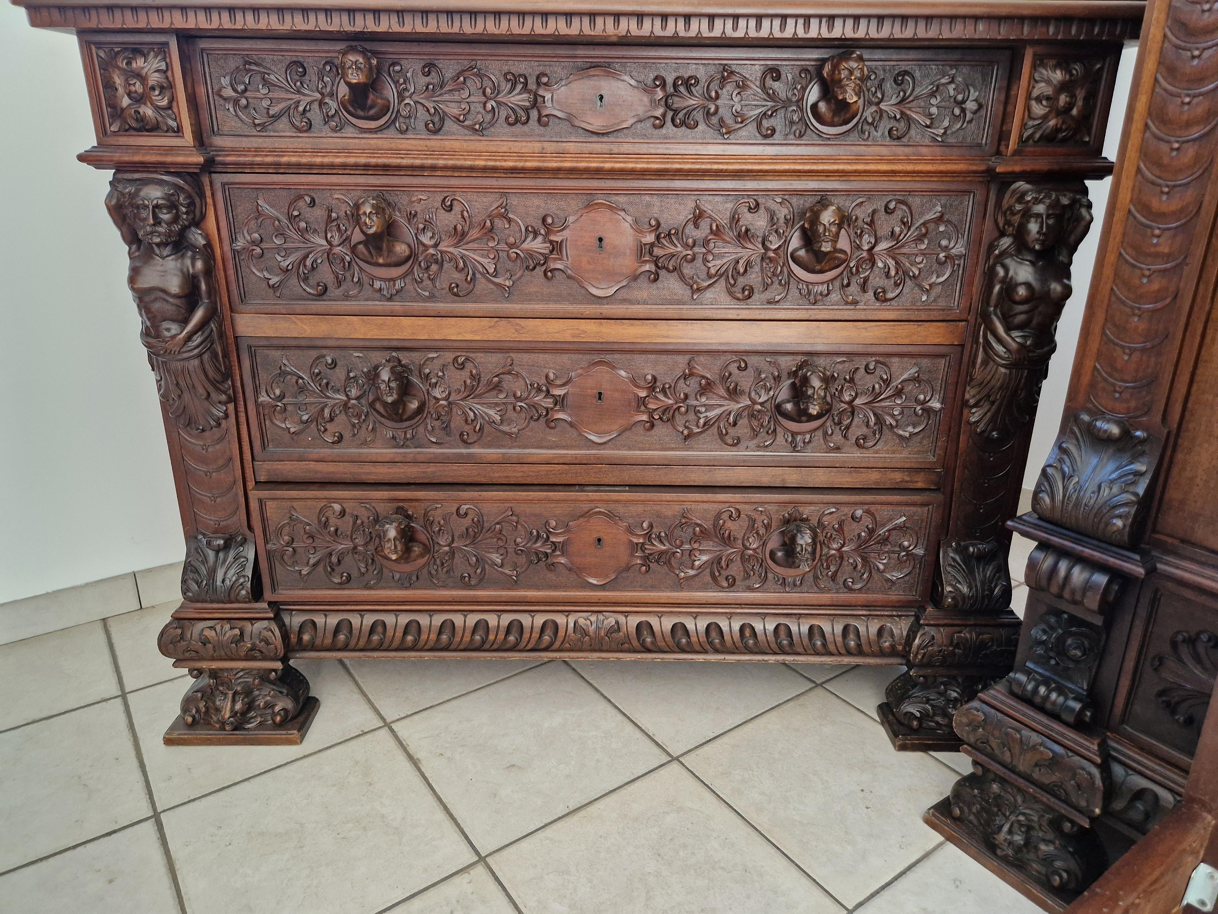 Ancien ensemble de chambre à coucher Bambocci de la Renaissance italienne avec lit king size en vente 8
