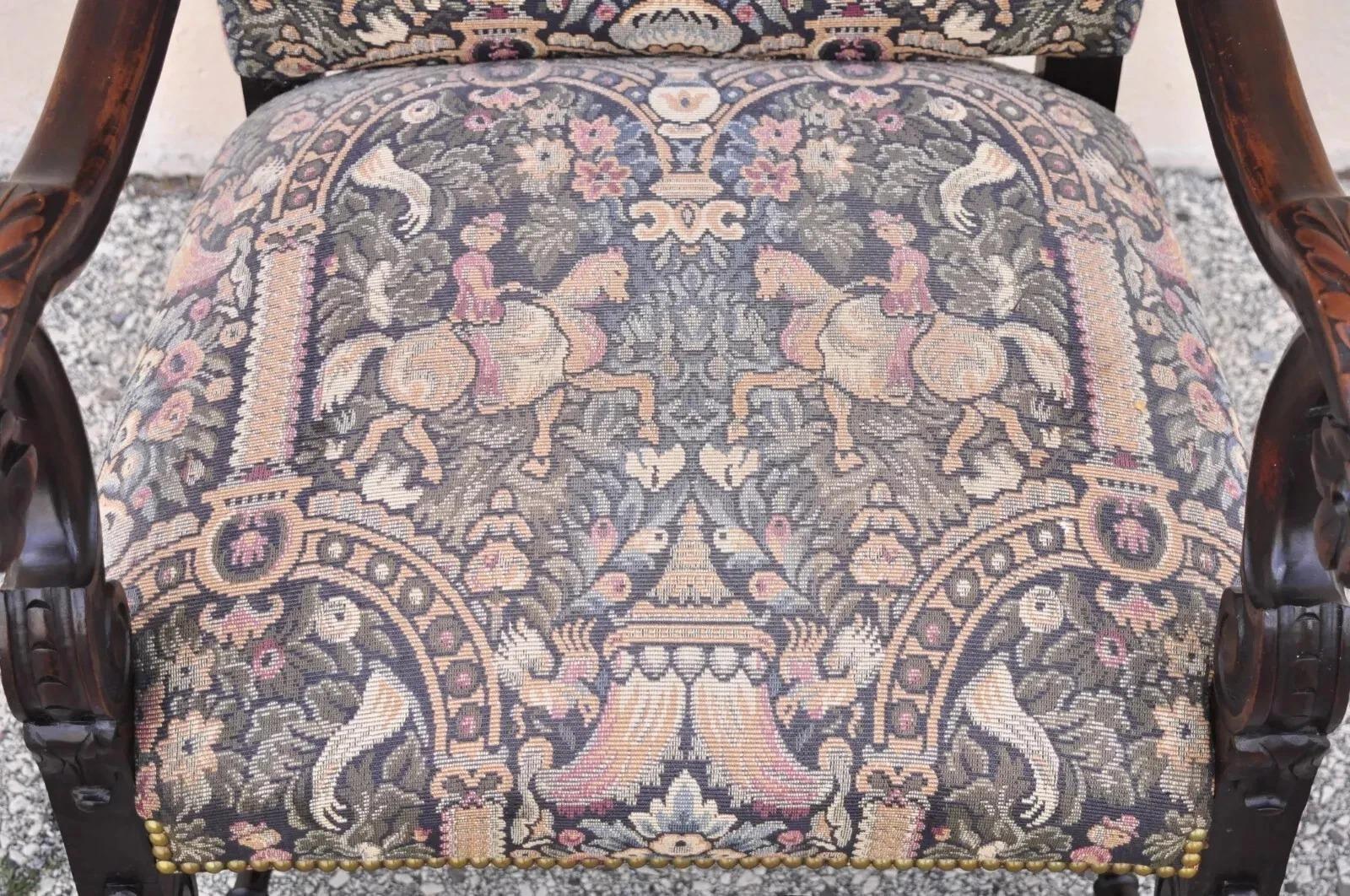 Ancienne chaise à accoudoirs en noyer sculpté et tapisserie Renaissance baroque italienne Bon état - En vente à Philadelphia, PA