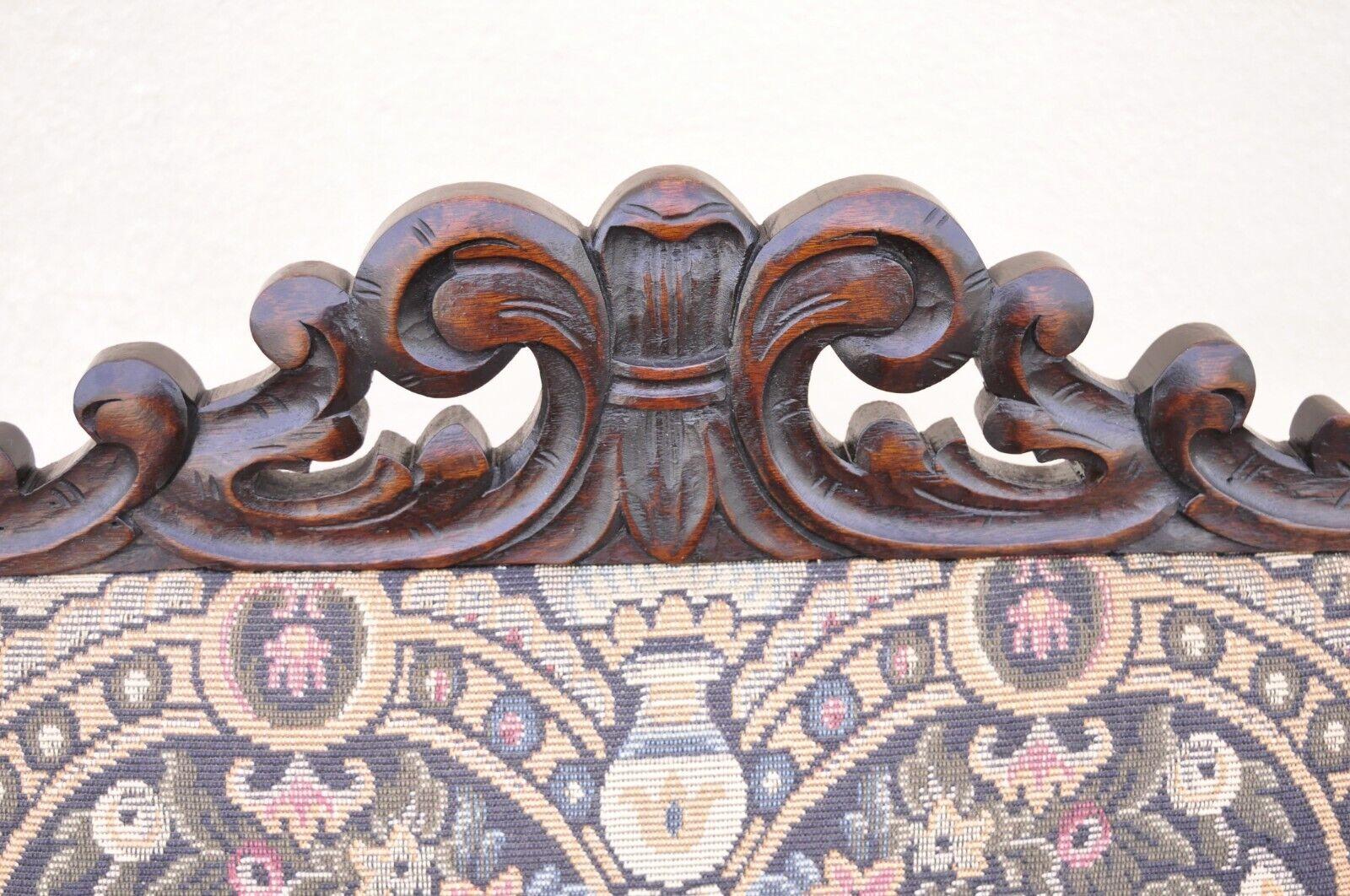 Fauteuil de salon trône ancien en tapisserie baroque italienne de la Renaissance en vente 2