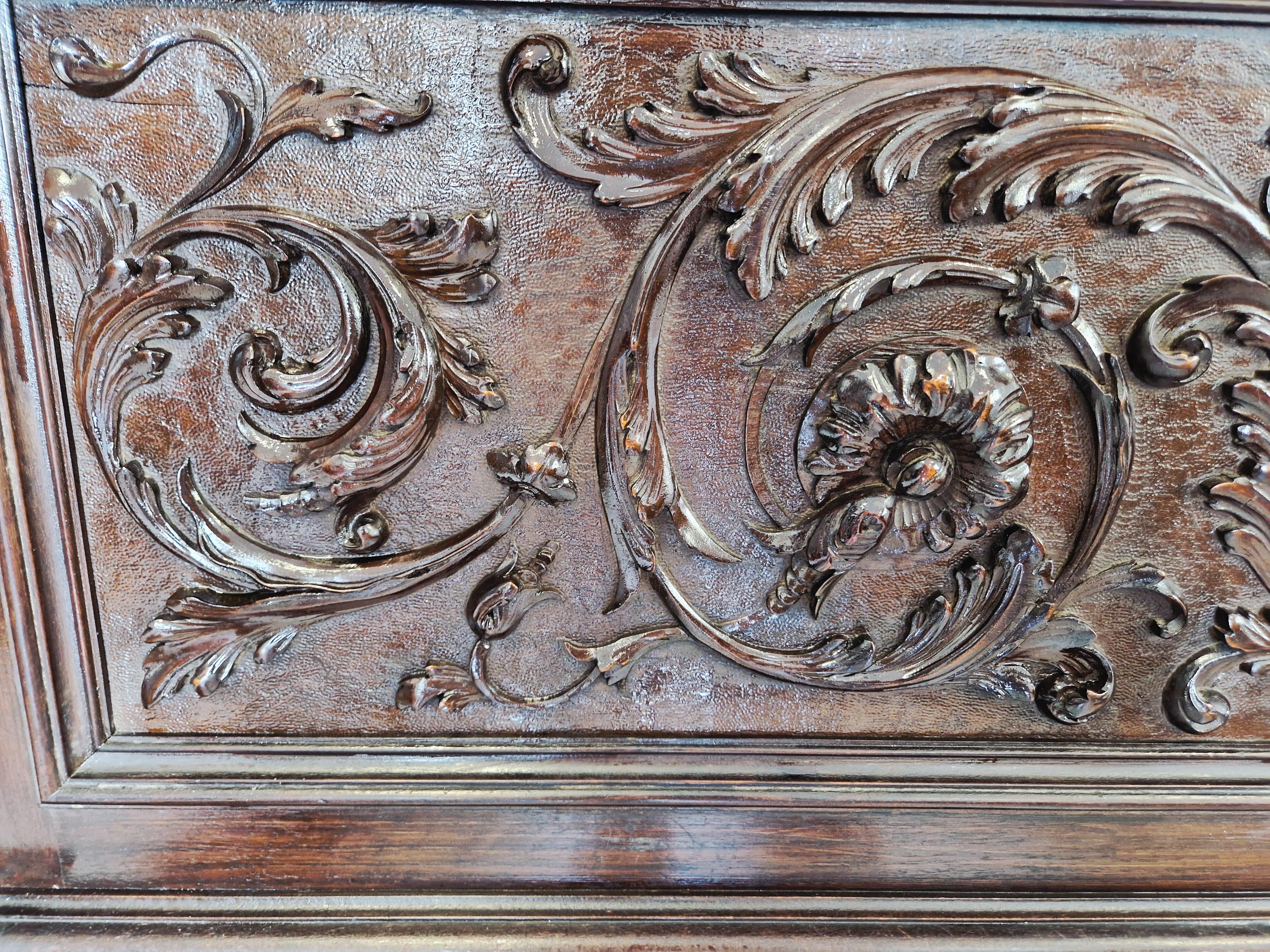 Lit antique de la Renaissance italienne en vente 3