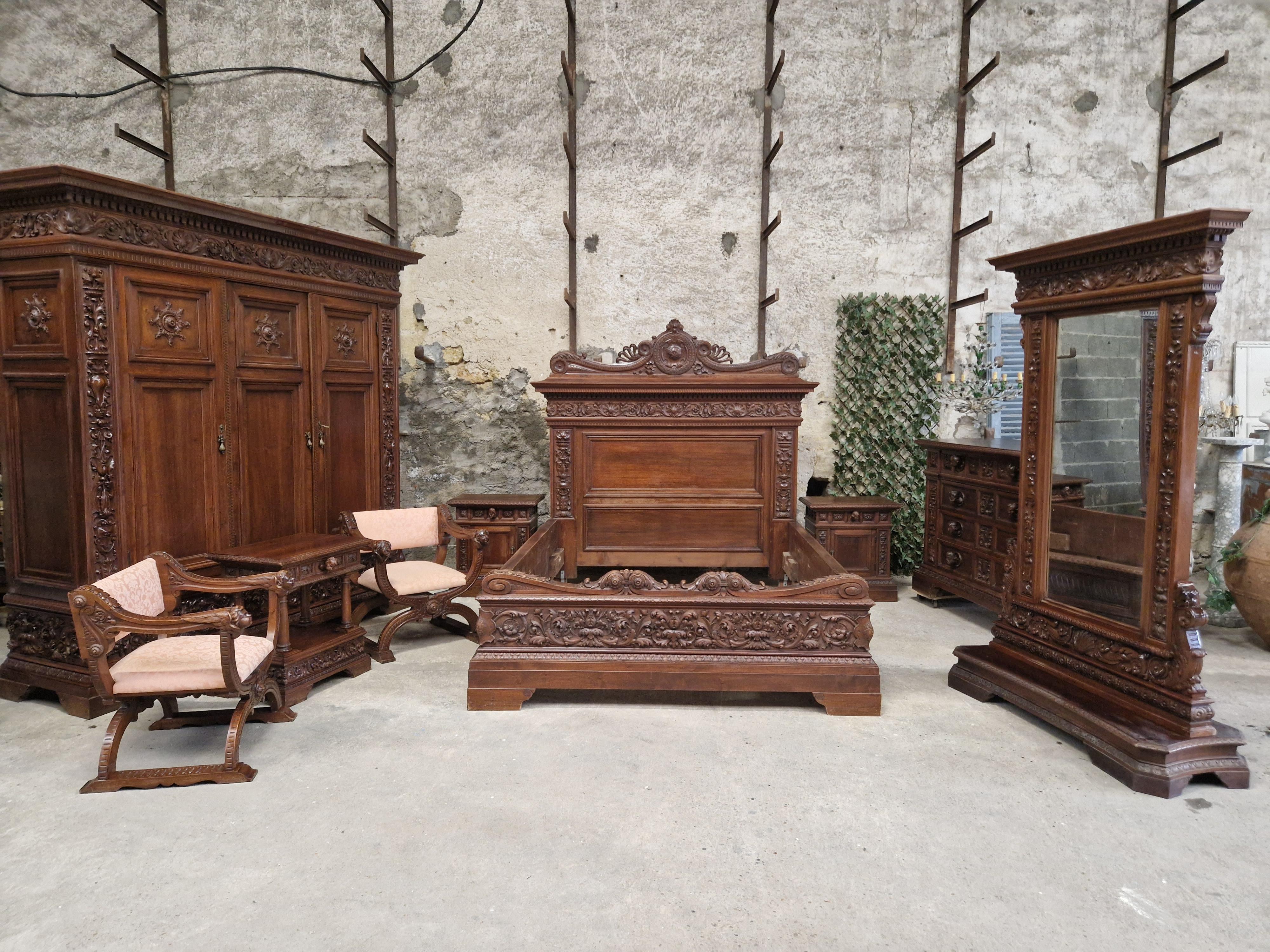 Antique Italian Renaissance Bedroom Set 7 Pieces King Size Bed 13