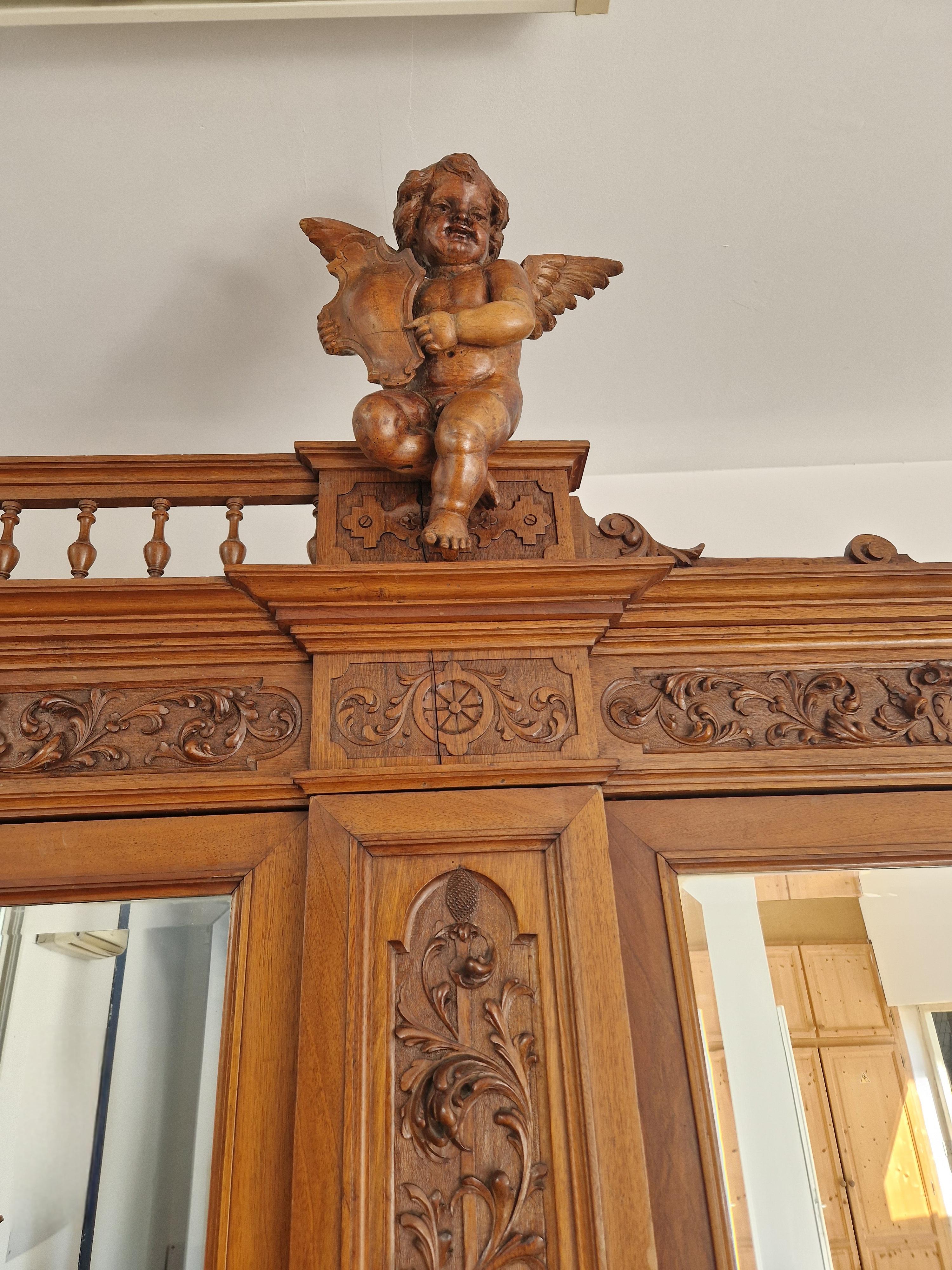 Hand-Carved Antique Walnut Italian Renaissance Bedroom Set Hand Carved For Sale