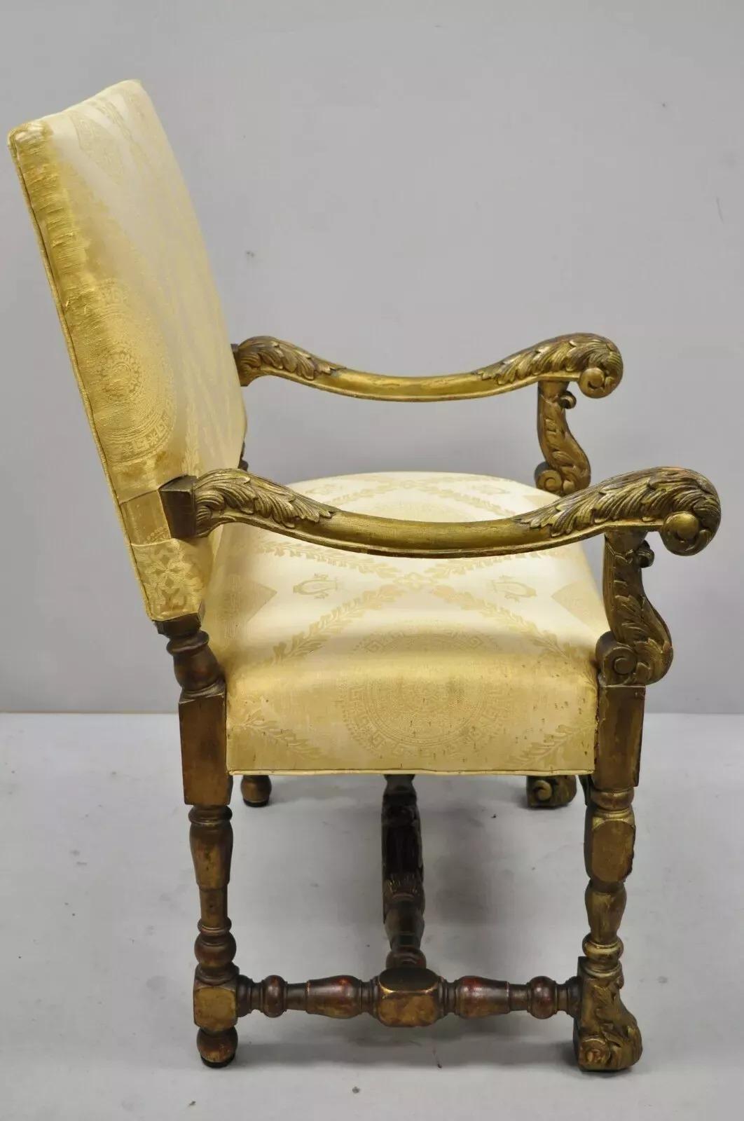 Ancienne chaise à accoudoirs en noyer sculpté de la Renaissance italienne Jacobean Gold en vente 6
