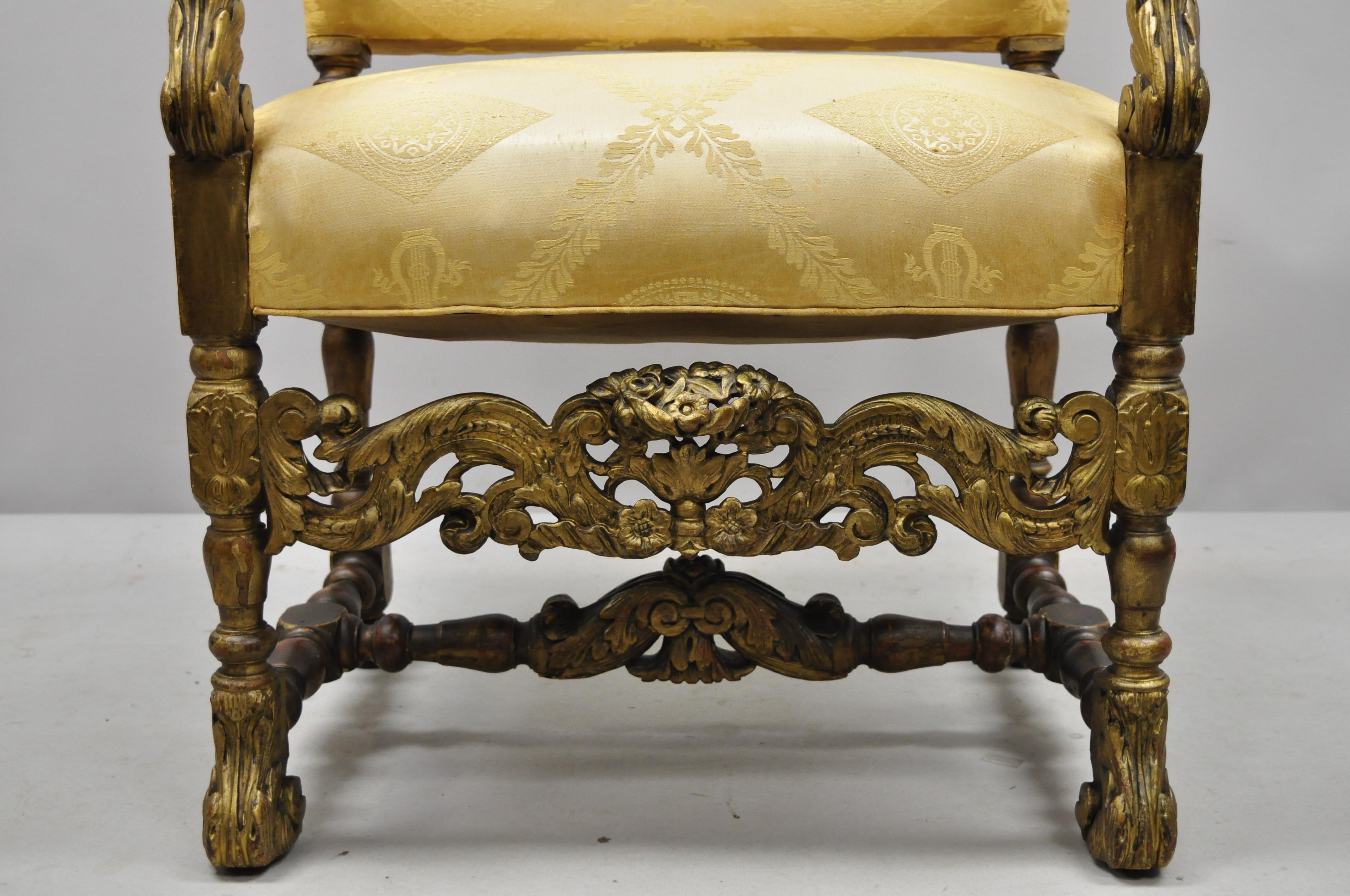 Fauteuil ancien de style jacobéen de la Renaissance italienne en noyer sculpté Bon état - En vente à Philadelphia, PA