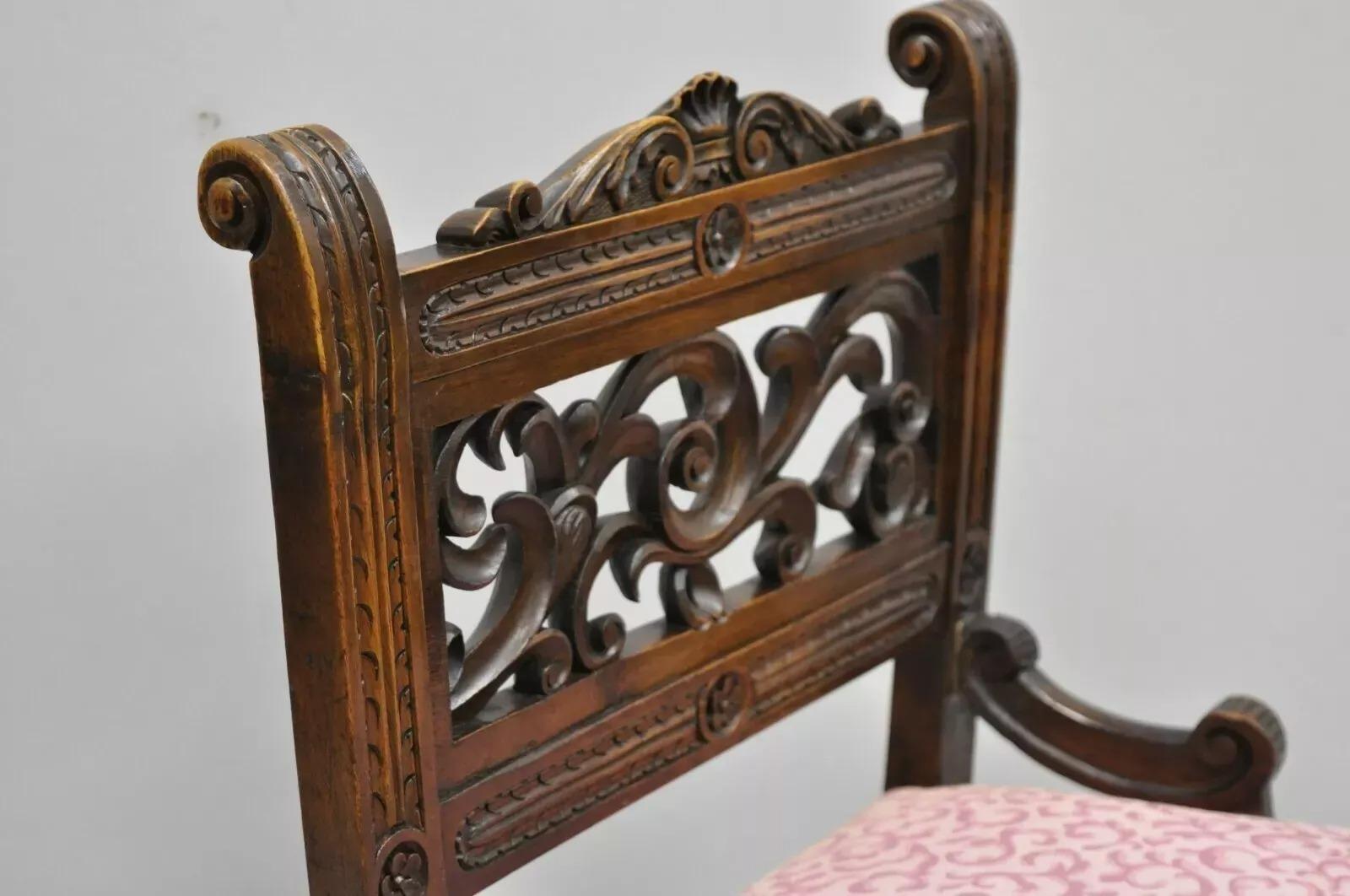Antique Italian Renaissance Carved Walnut Northwind Face Curule Side Chair For Sale 1