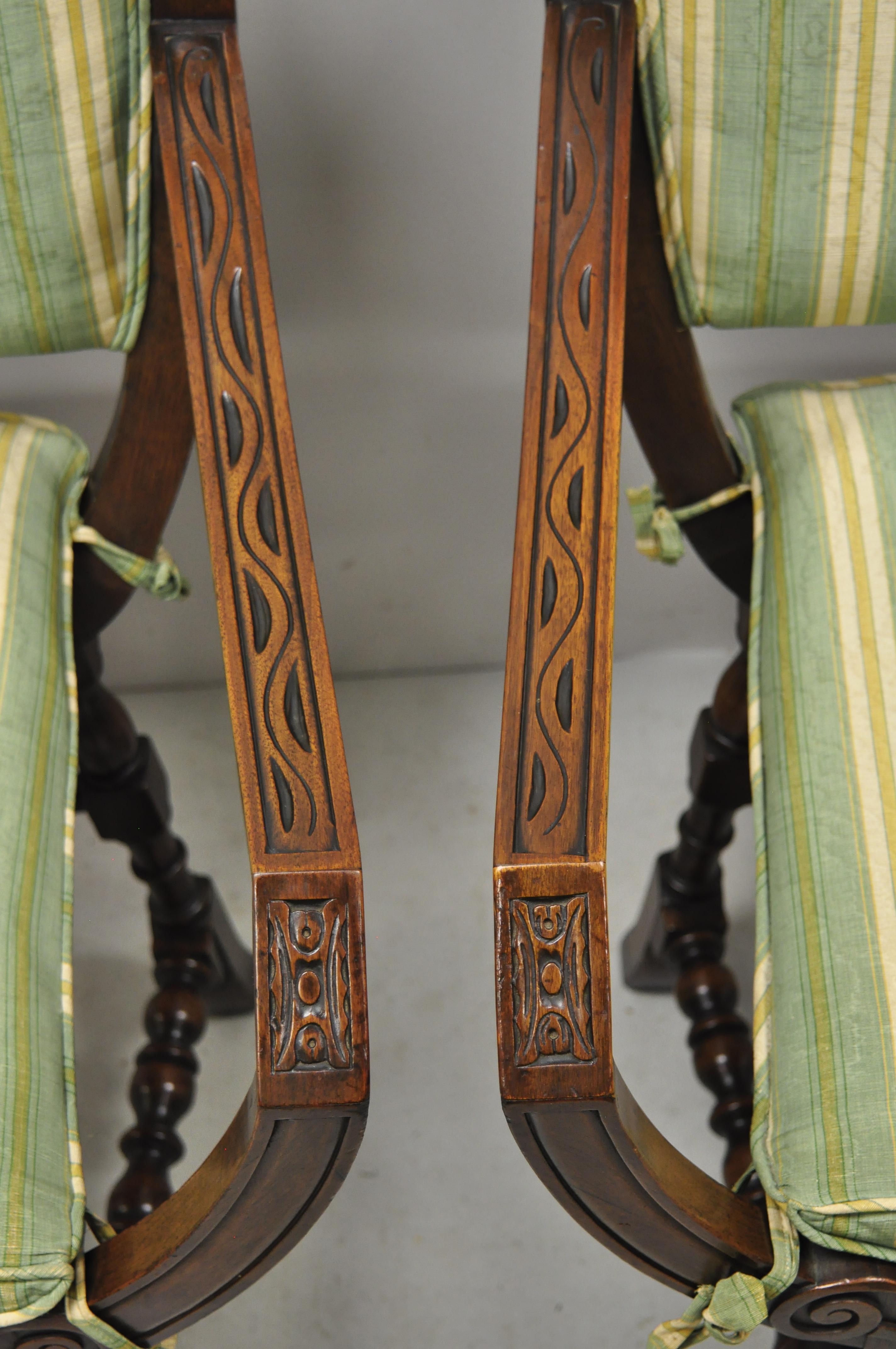 European Antique Italian Renaissance Carved Walnut Savonarola Throne Armchairs, a Pair For Sale