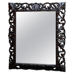 Antique Mirror in legno intagliato del Rinascimento italiano