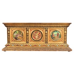 Ancienne armoire ou crédence italienne de la Renaissance en bois doré peint à la main