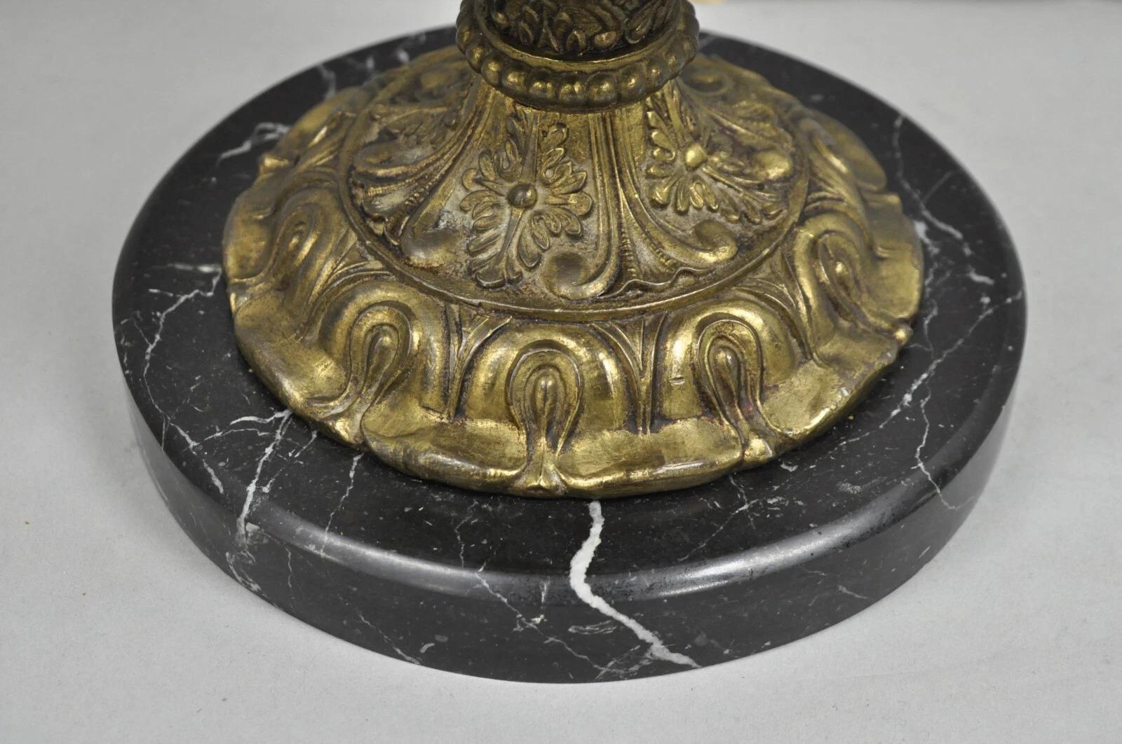 Antique Italian Renaissance Gold Bronze Figural Twin Handle Urn Large Table Lamp in vendita 2