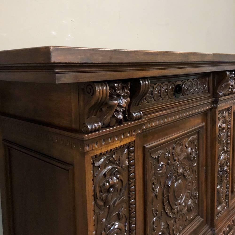 Antique Italian Renaissance Hand-Carved Walnut Buffet In Good Condition In Dallas, TX