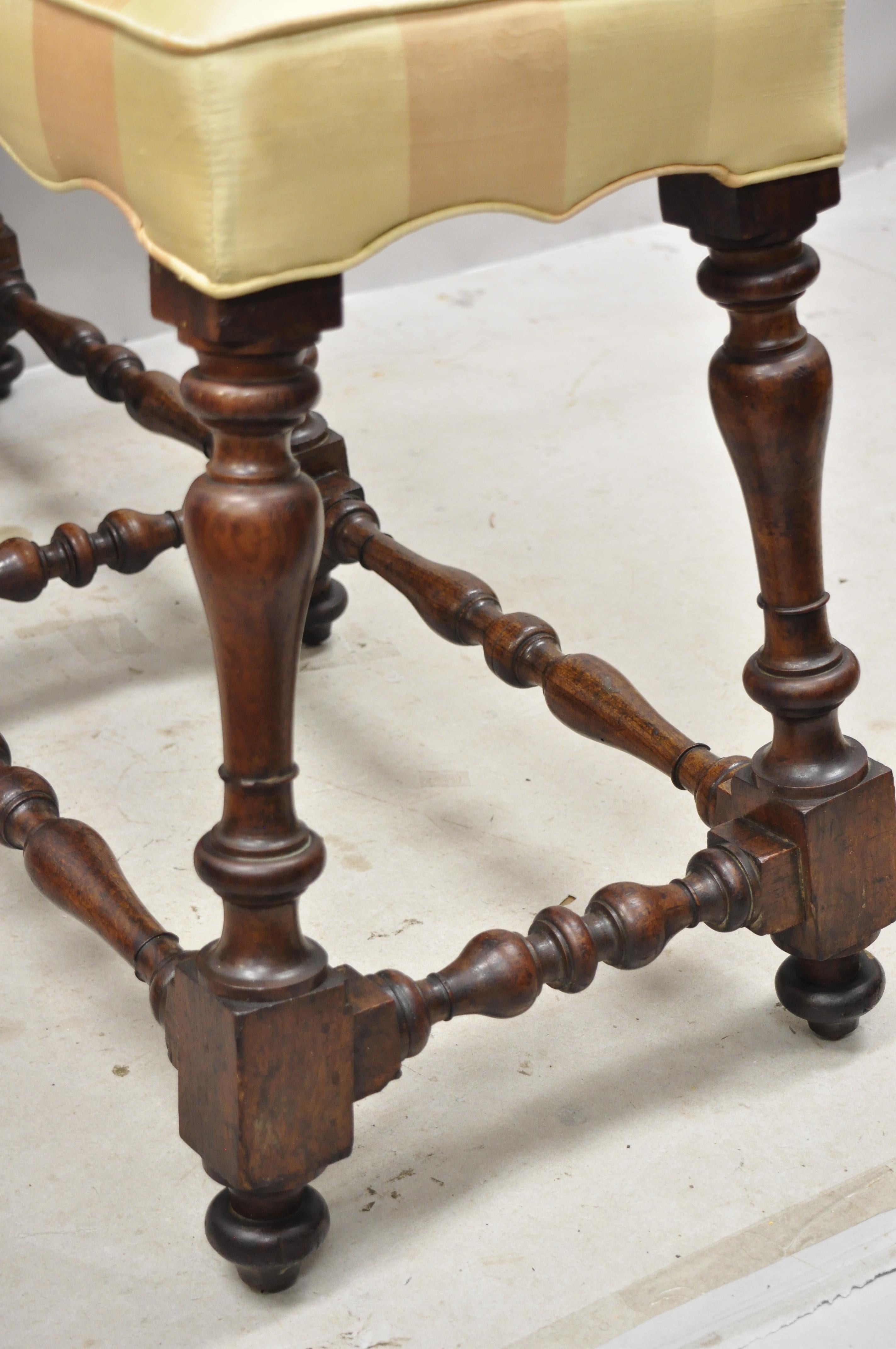 Antique Italian Renaissance Jacobean 6 Turn Carved Walnut Legs Upholstered Bench In Good Condition In Philadelphia, PA