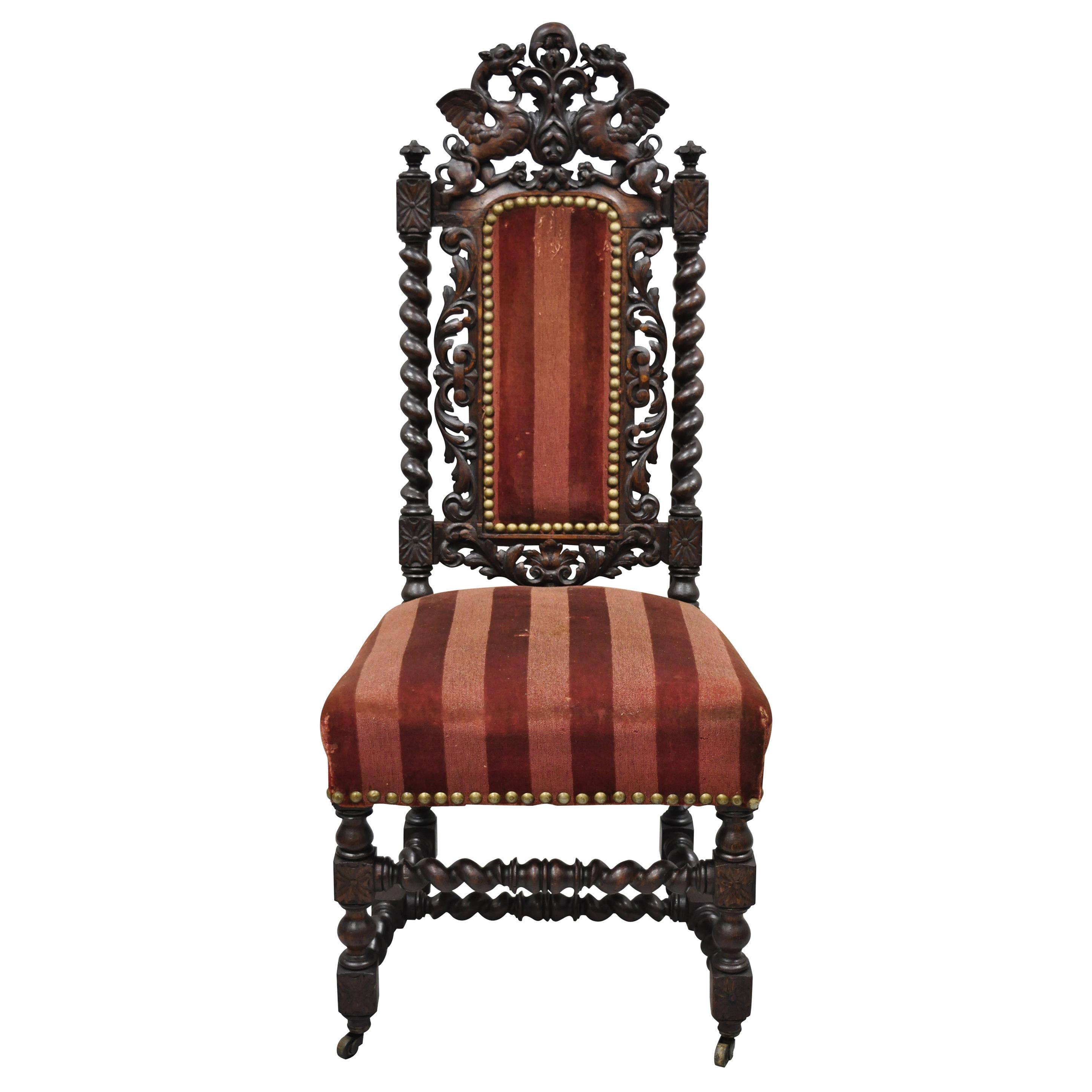 Ancienne chaise d'appoint italienne de la Renaissance à torsion d'orge avec griffon ailé et dragon lion