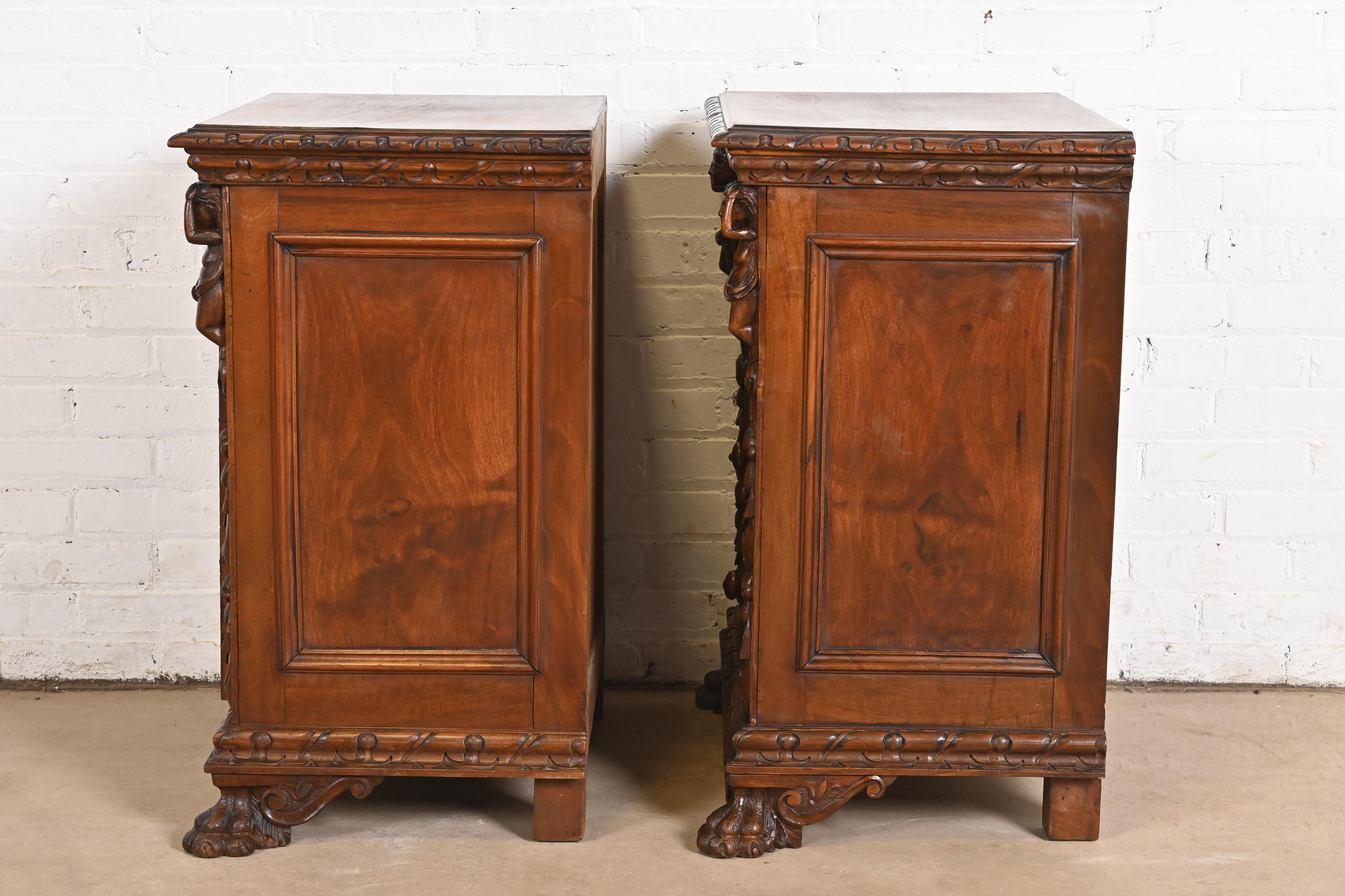 Antique Italian Renaissance Revival Carved Walnut and Burl Wood Bedside Chests For Sale 6