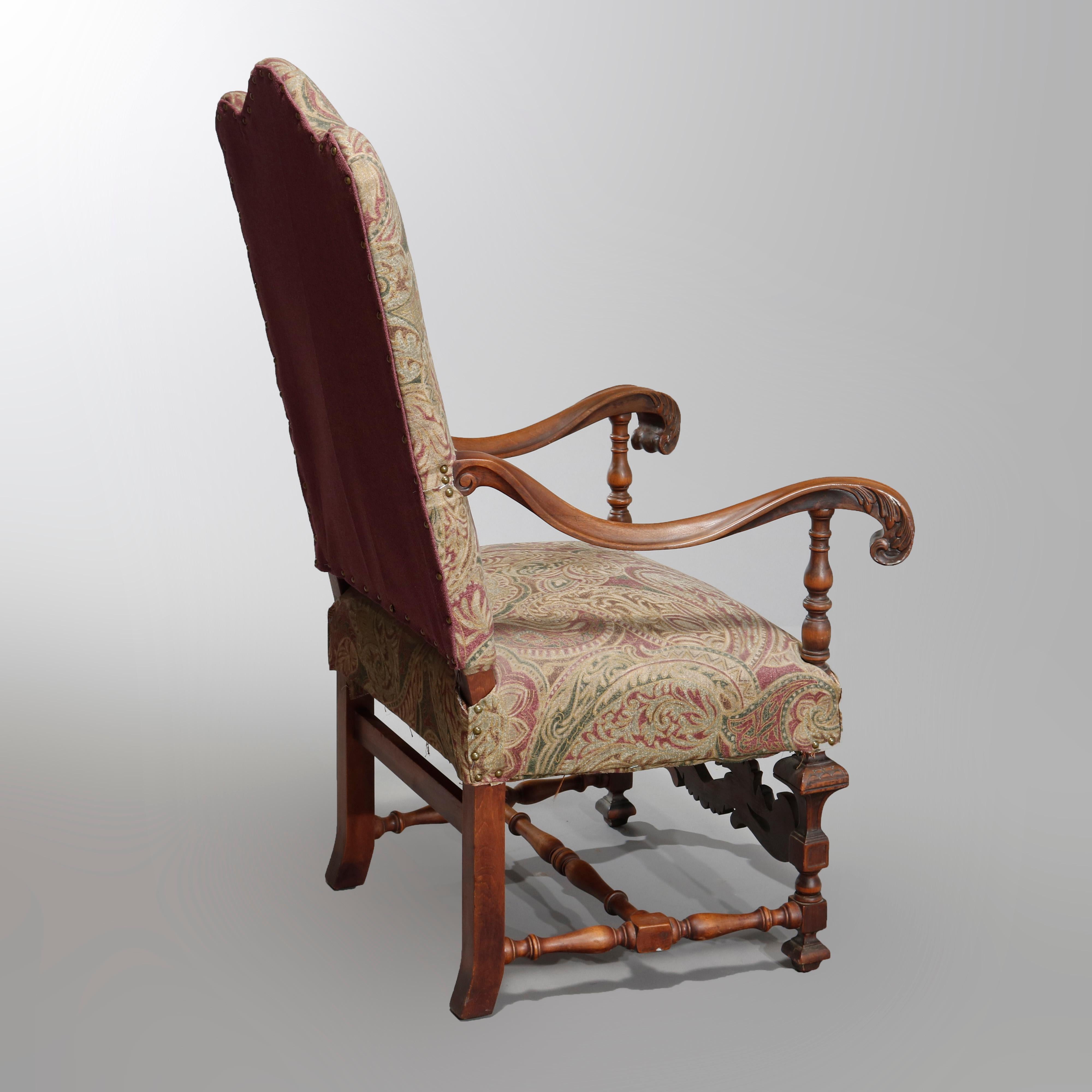 Néo-Renaissance Ancienne chaise trône italienne de style néo-Renaissance en noyer sculpté, vers 1900 en vente
