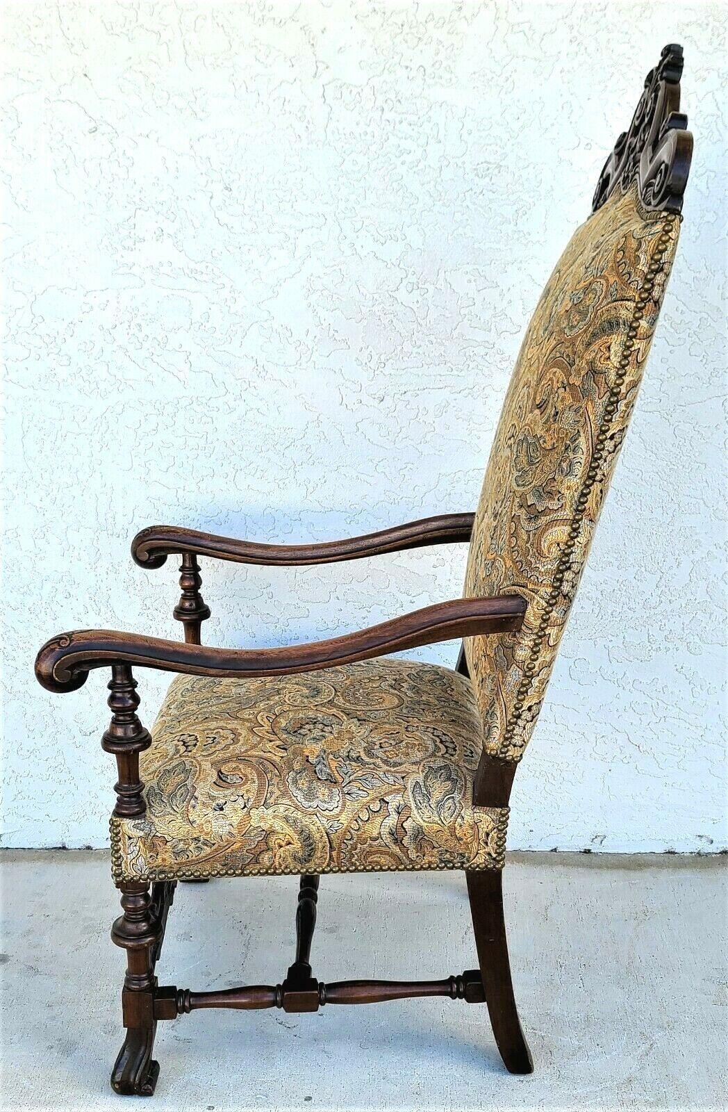 Antique Italian Renaissance Revival Style Carved Walnut Throne Chair For Sale 4
