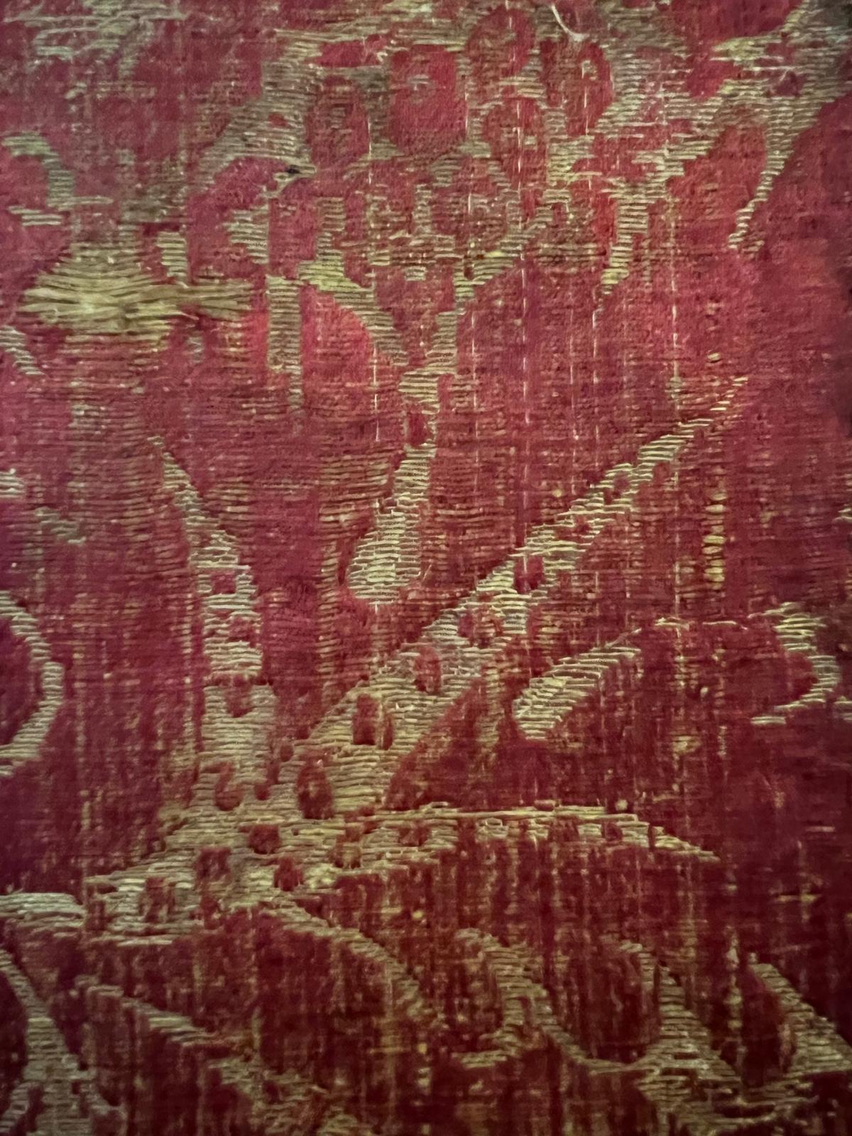 Fatto a mano Antico broccato di seta rinascimentale italiano Frammenti di Firenze Mid Century Antiques in vendita
