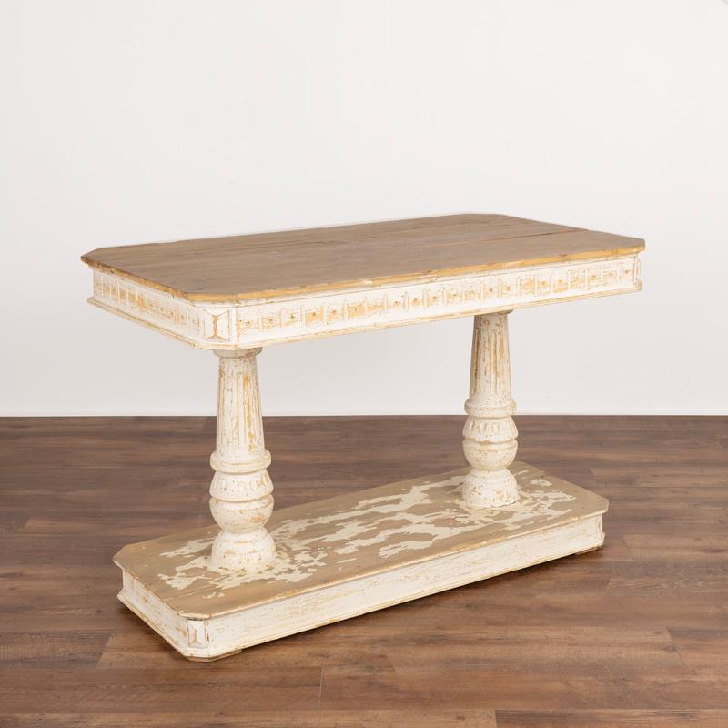 Antique Italian Renaissance Style 4' Console Entryway Table with Drawer In Good Condition For Sale In Round Top, TX
