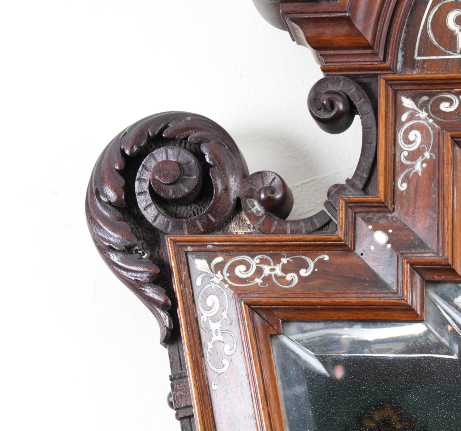 Antique Italian Renaissance Walnut & Inlaid Mirror, 19th Century In Good Condition For Sale In London, GB