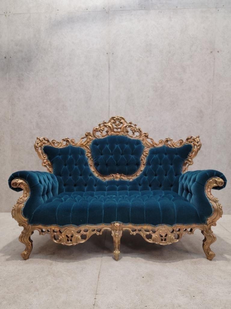 Antique Italian Rococo Carved Tufted Wedding Sofa Newly Upholstered in Mohair For Sale 3