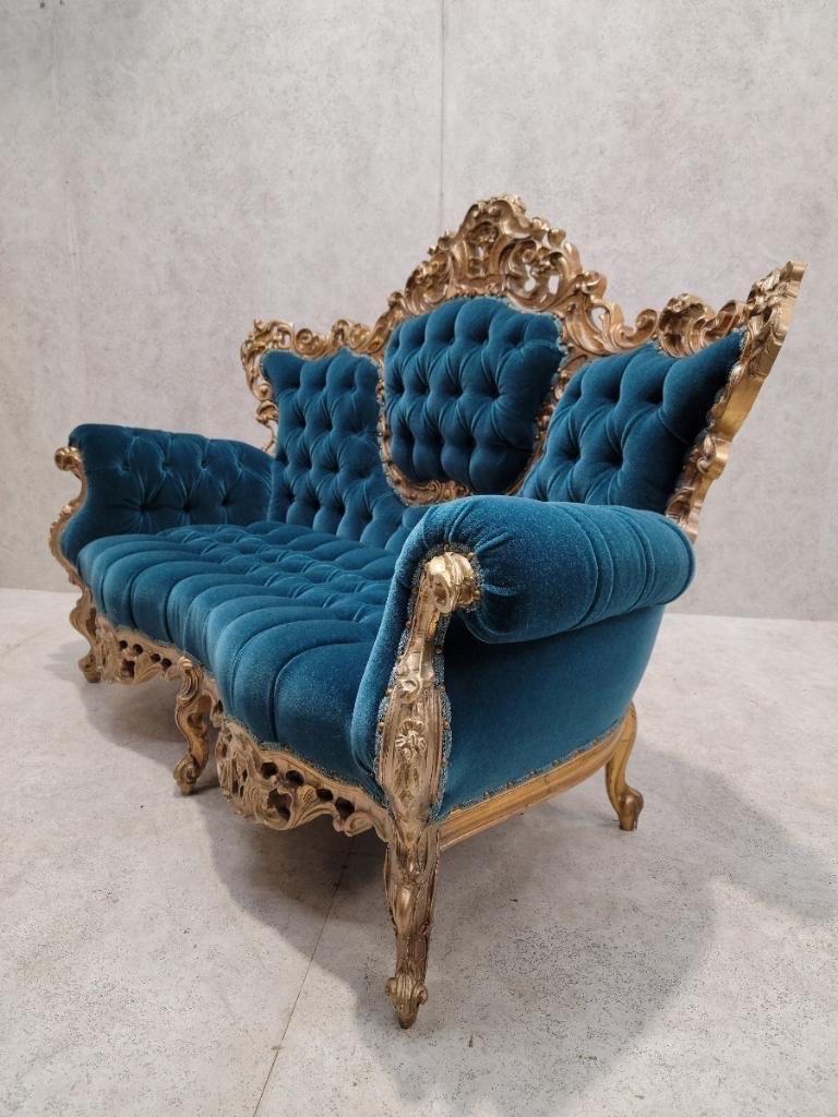 Antique Italian Rococo Carved Tufted Wedding Sofa Newly Upholstered in Mohair For Sale 4