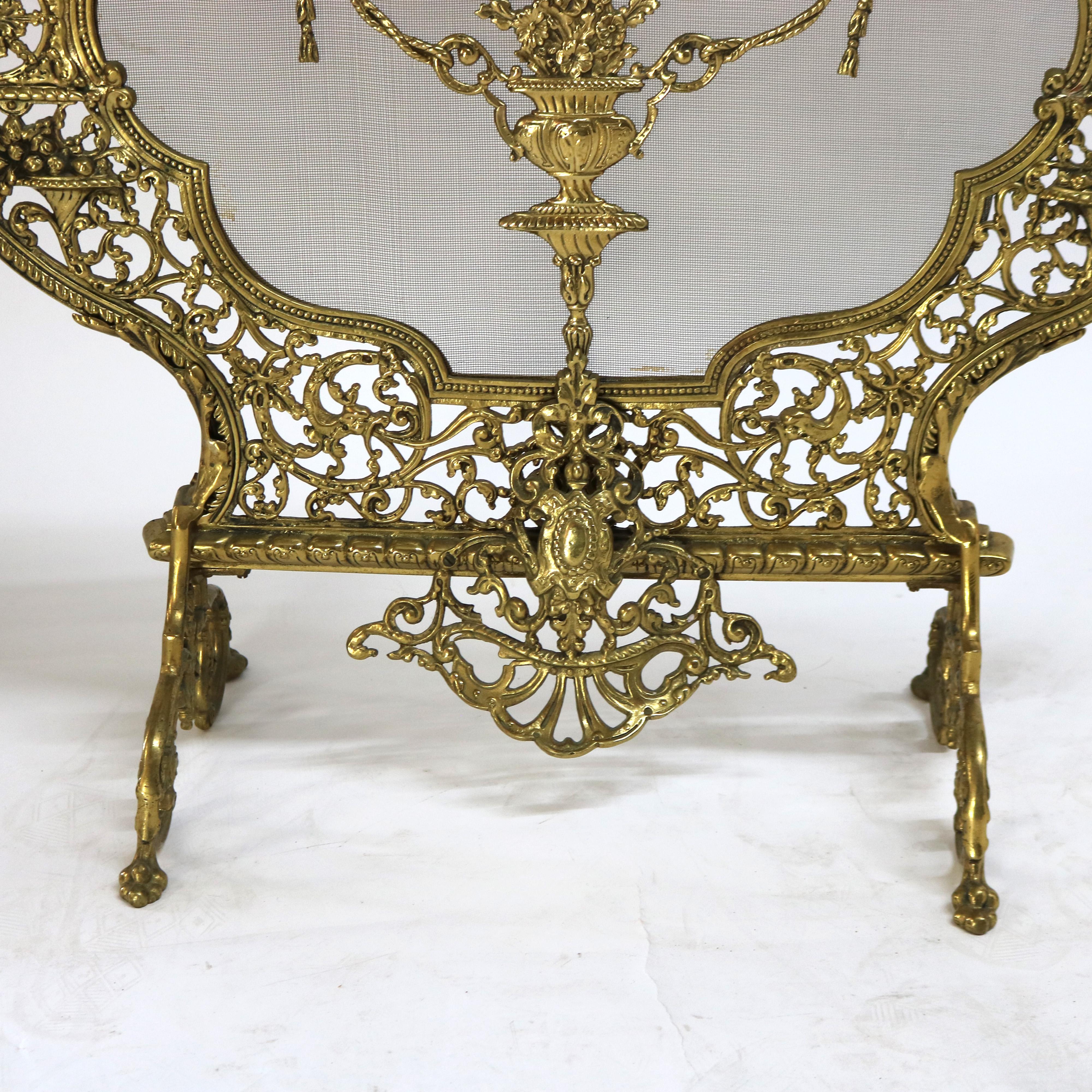 Antigua pantalla de chimenea rococó italiana de bronce dorado Panier de Fleurs C1900 siglo XX