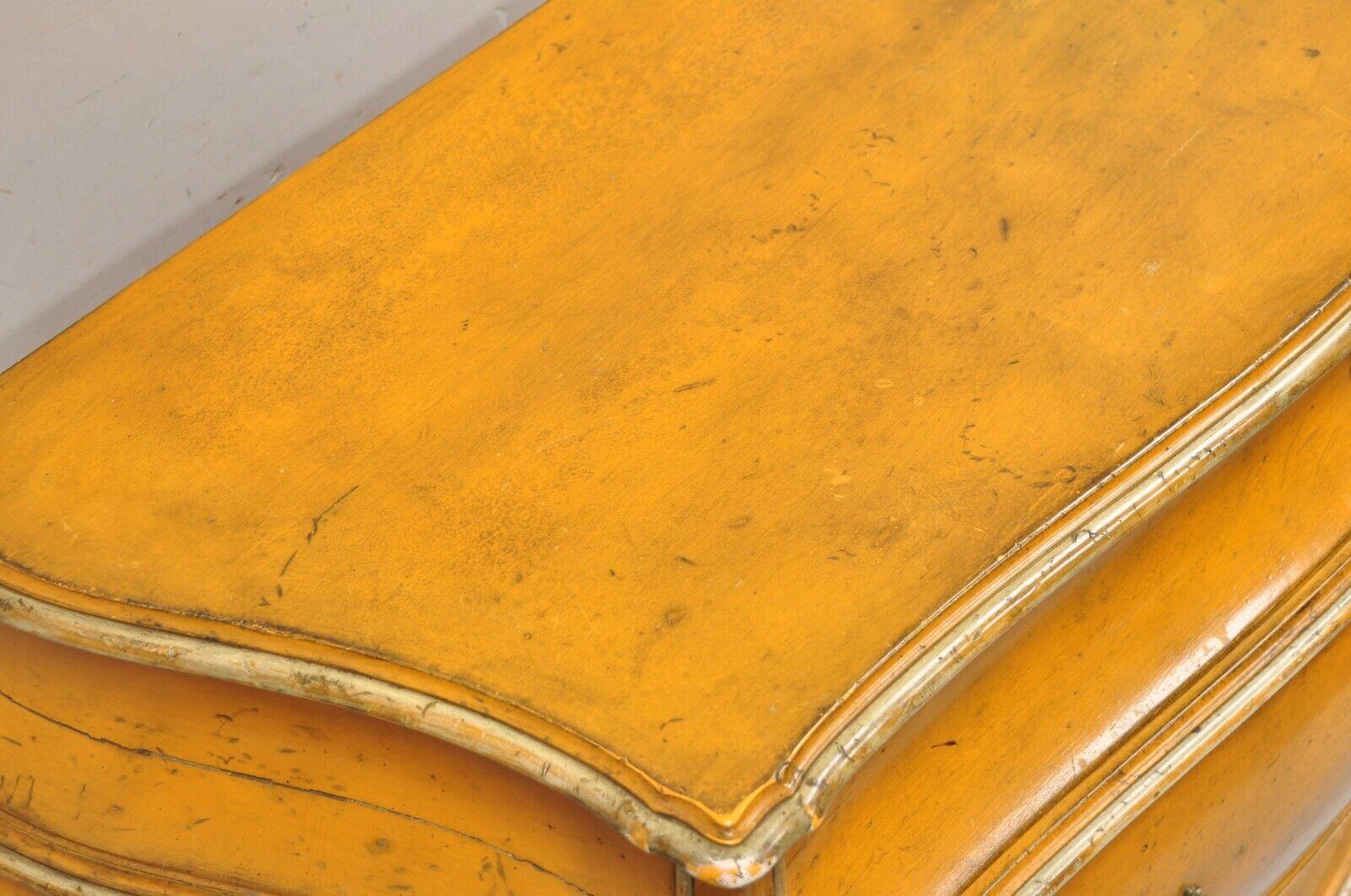Antike italienische Rokoko-Kommode mit Schubladenschrank, orangefarben lackiert im Angebot 7