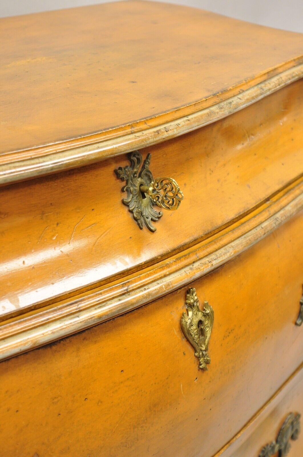 Antique Italian Rococo Orange Painted Bombe Commode Chest of Drawers For Sale 8