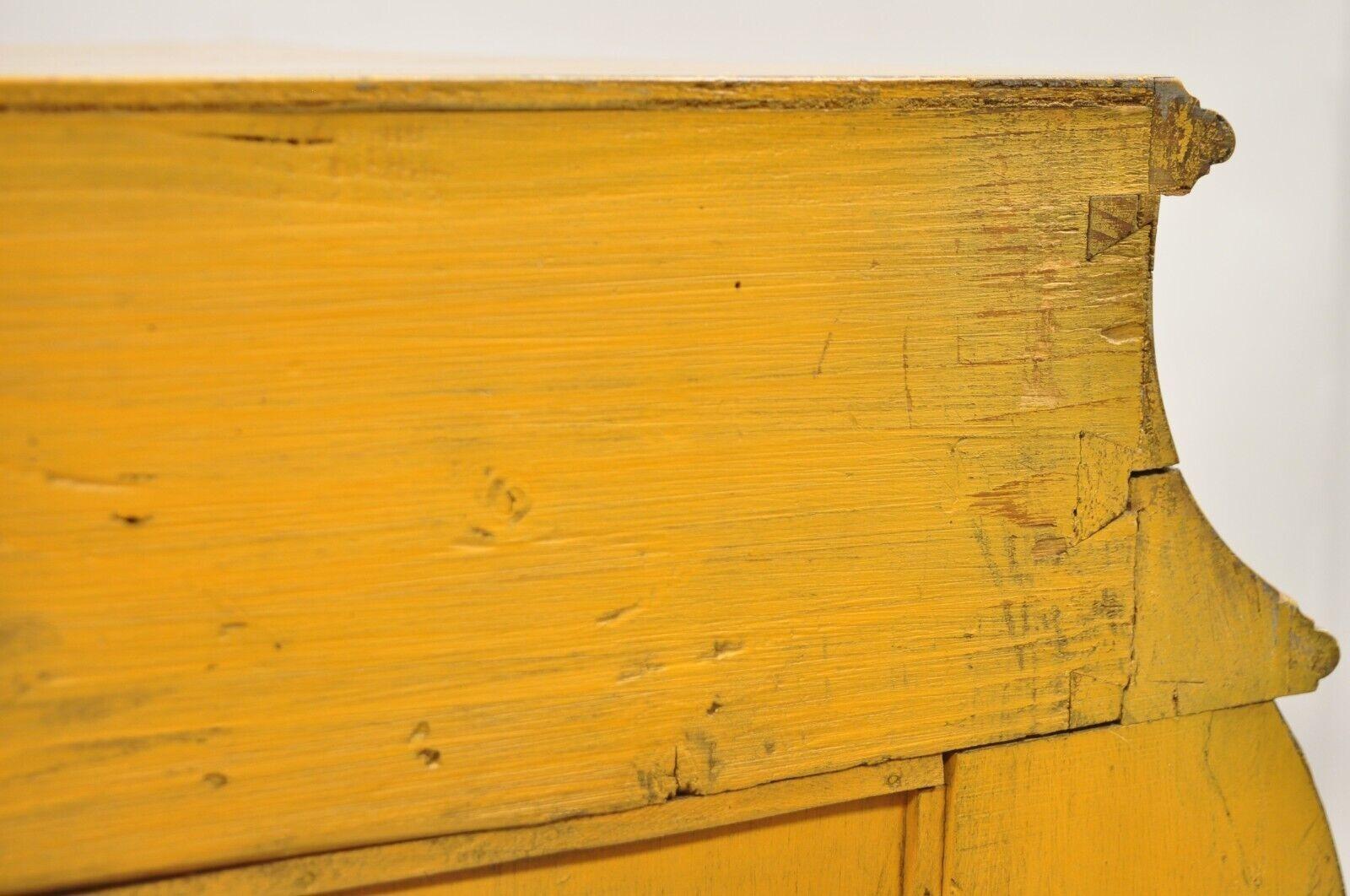 Antike italienische Rokoko-Kommode mit Schubladenschrank, orangefarben lackiert im Angebot 9