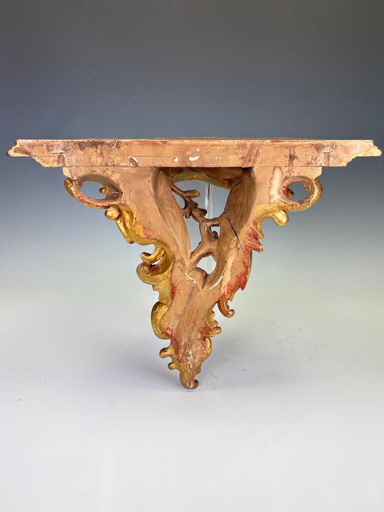 Antica mensola da parete in legno dorato in stile Rococò Revival italiano in vendita 7