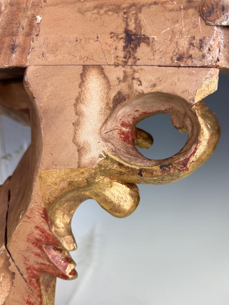 Antica mensola da parete in legno dorato in stile Rococò Revival italiano in vendita 9