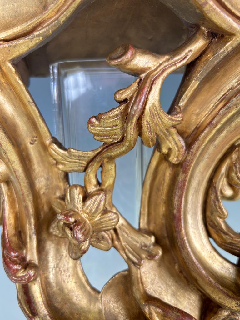 Antica mensola da parete in legno dorato in stile Rococò Revival italiano in vendita 2