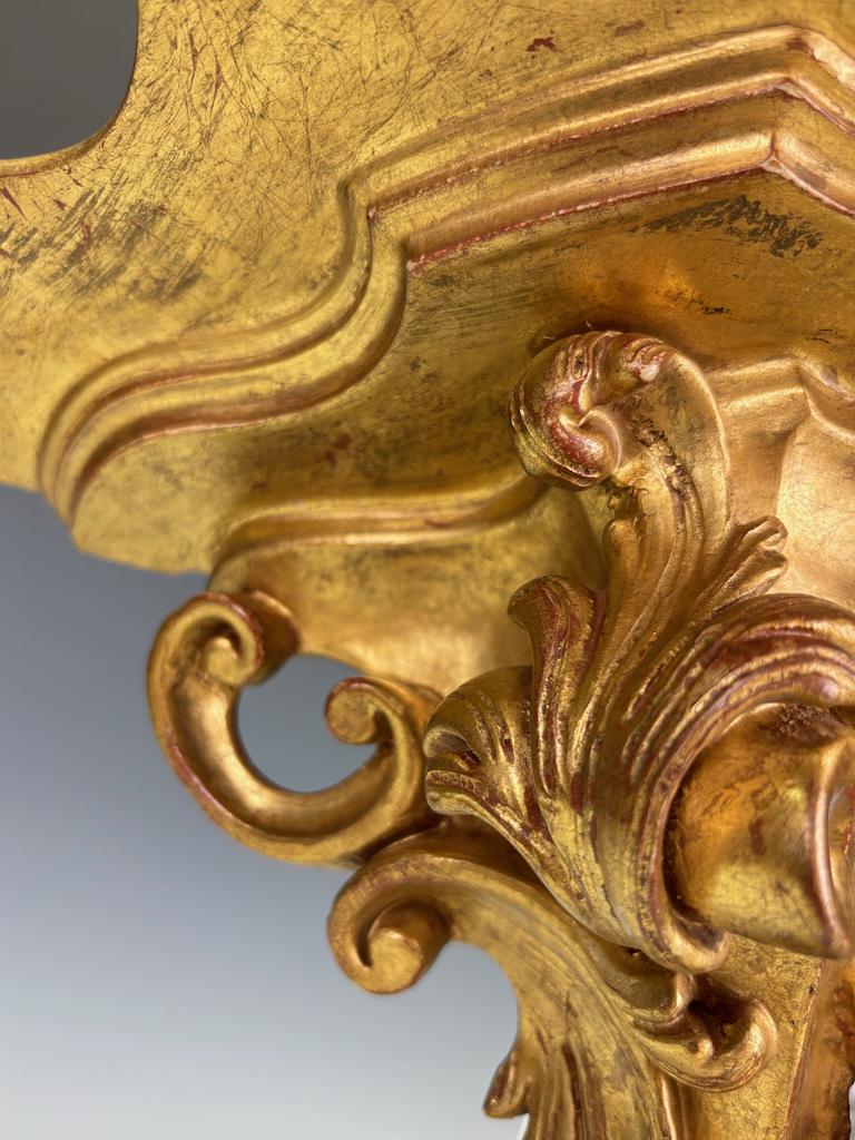 Antica mensola da parete in legno dorato in stile Rococò Revival italiano in vendita 3