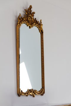 Antique Mirror in stile rococò intagliato in legno dorato, fine XIX secolo.