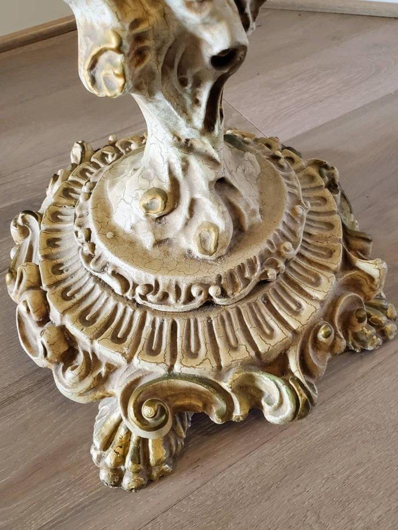 Giltwood Antique Italian Rococo Venetian Carved Column Stand For Sale