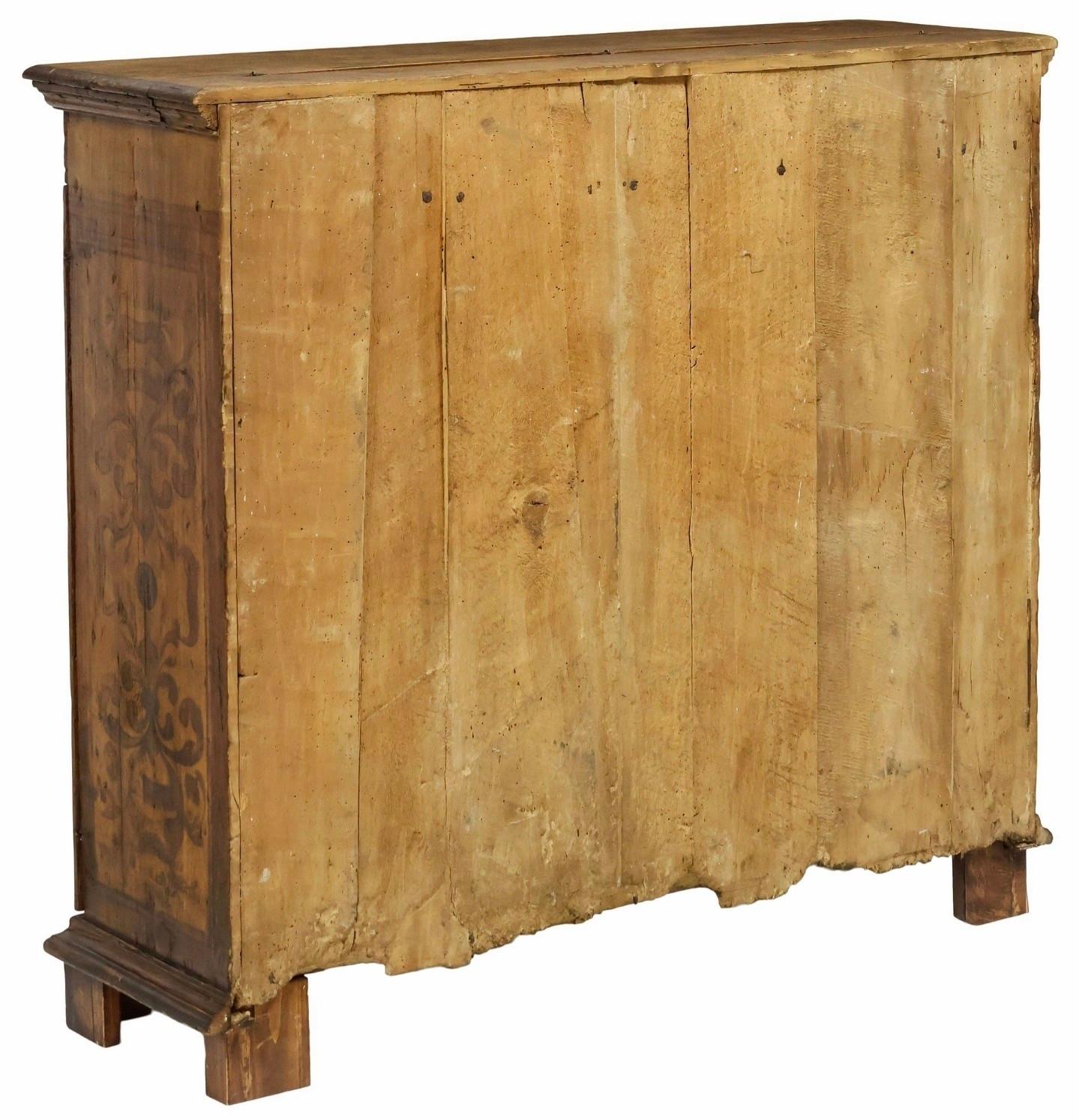 Ancienne armoire de sacristie italienne Coffre à vêtements Armoire à crédence Début 18e siècle en vente 11