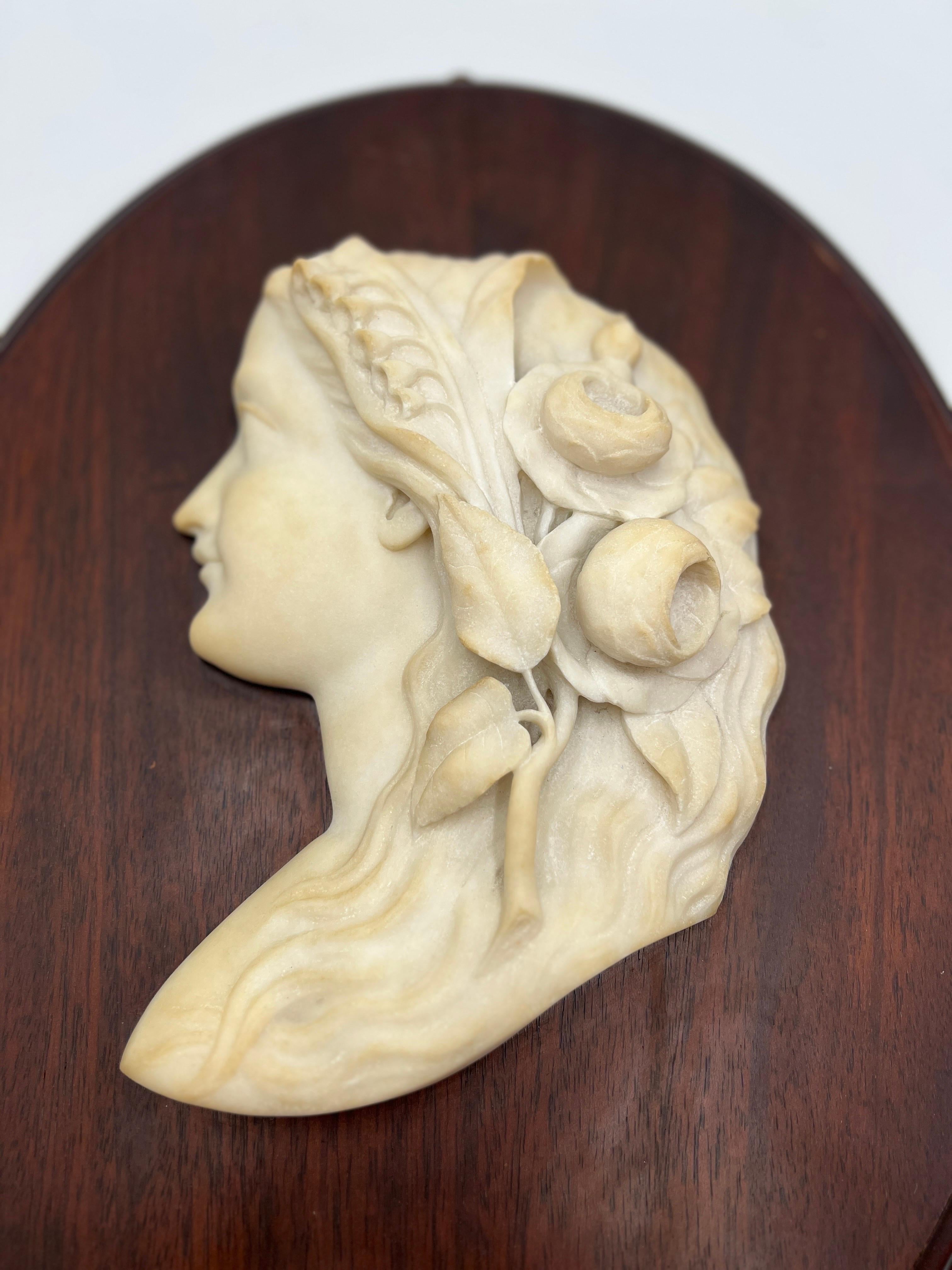 Antique Italian School Carved Marble Female Profile Aesthetic Plaque circa 1890 In Good Condition In Atlanta, GA