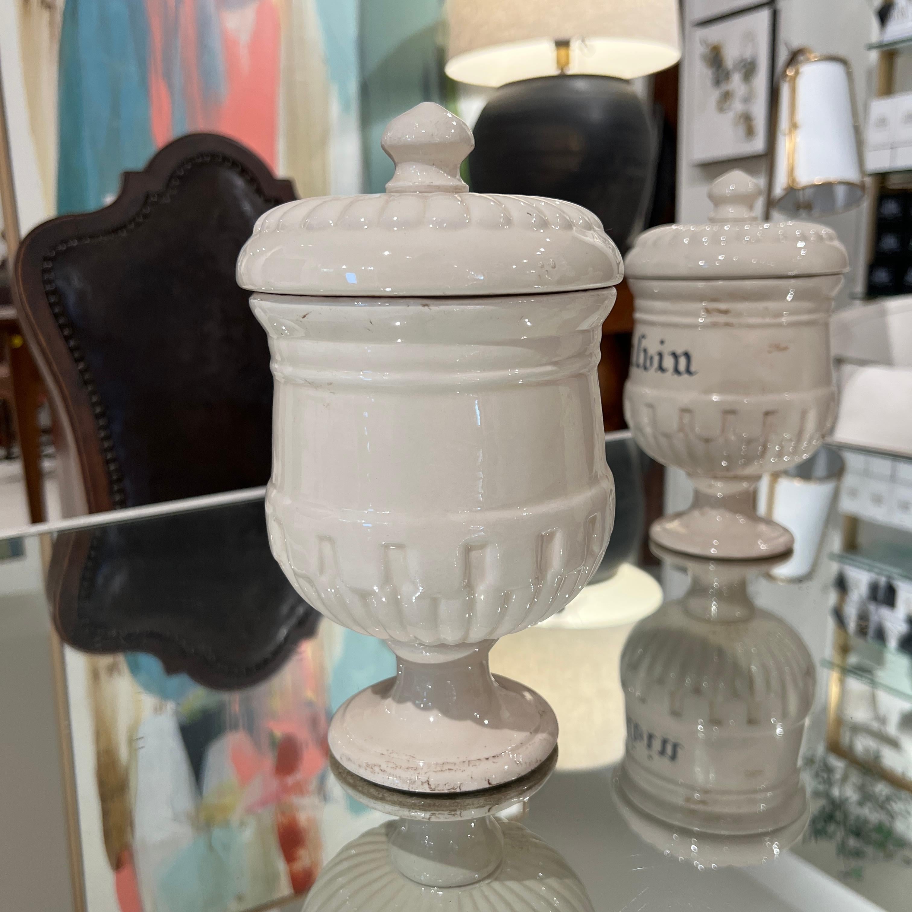 Ensemble italien ancien de 10 jarres avec couvercles en vente 8