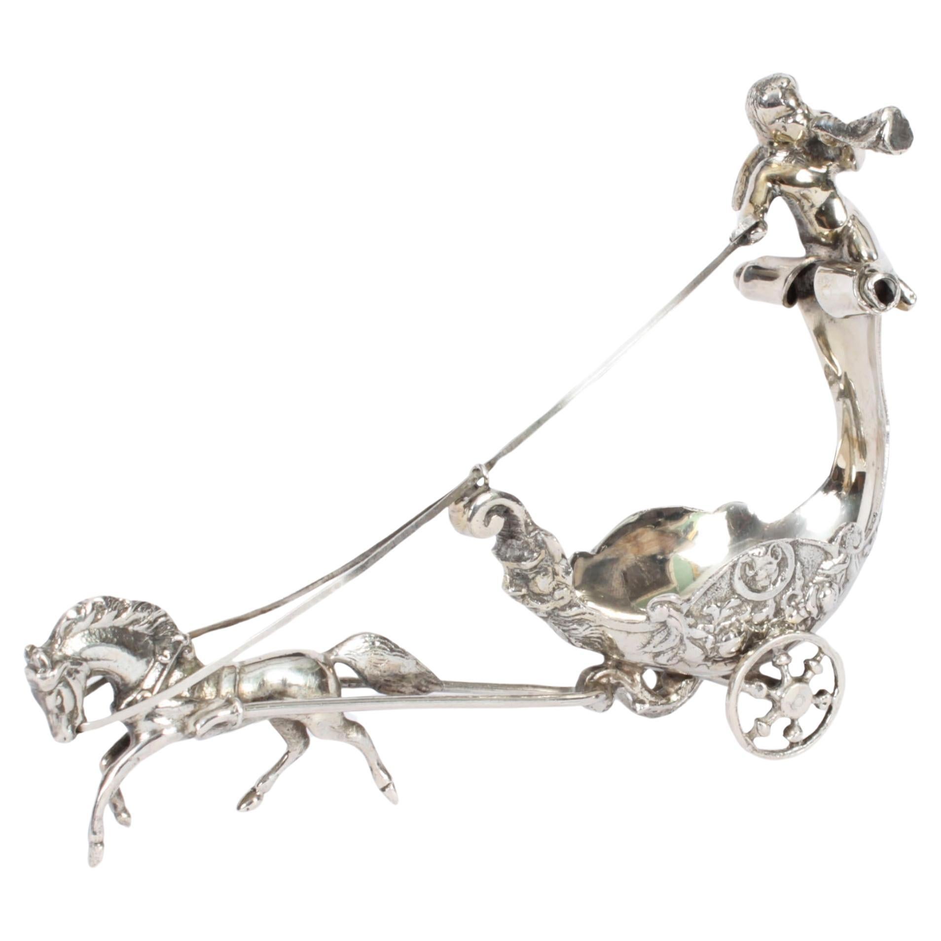 Salt italien ancien chérubin chariot en argent, vers 1900 en vente