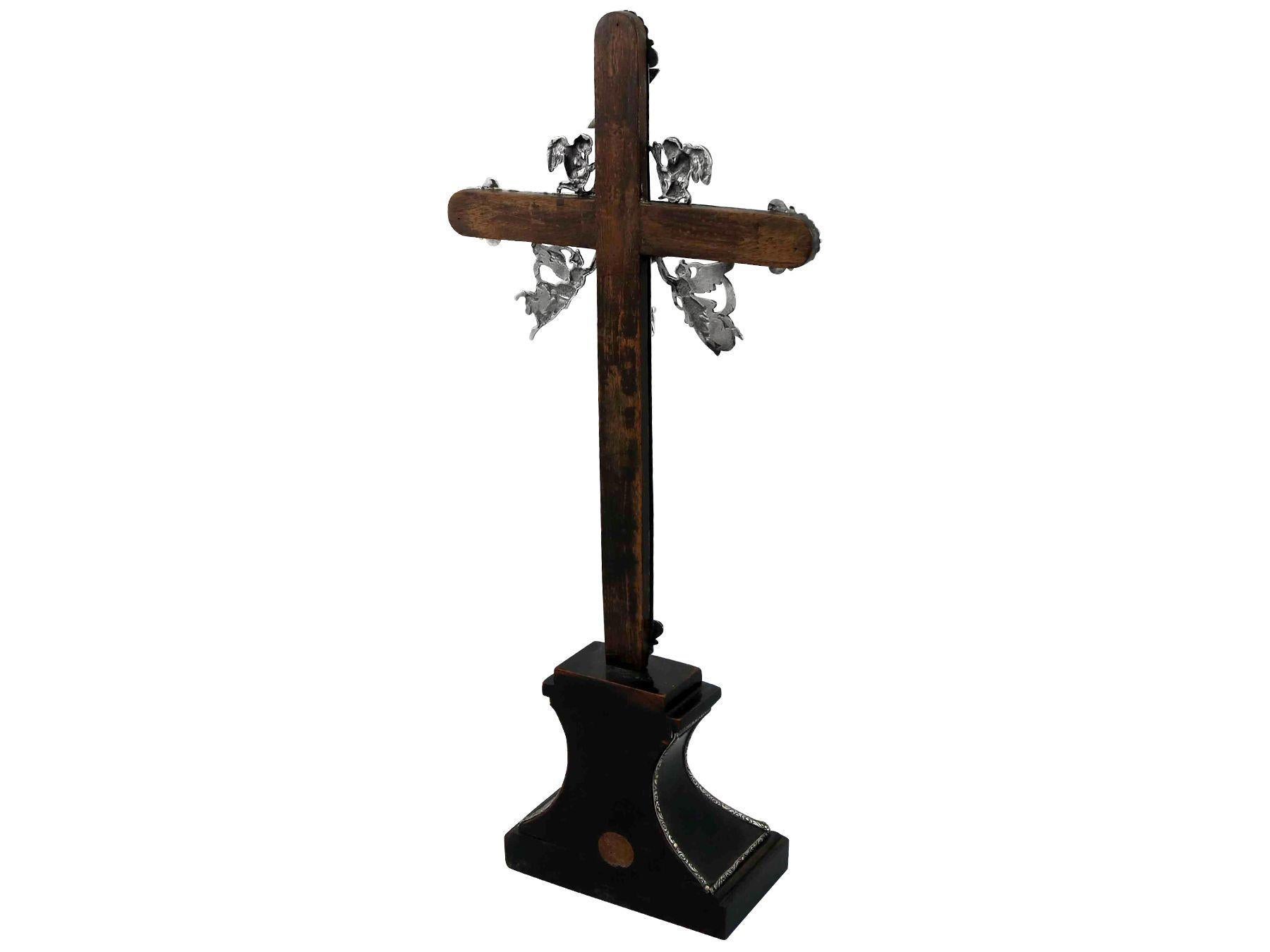 Antique Italian Silver Travelling Crucifix For Sale 2