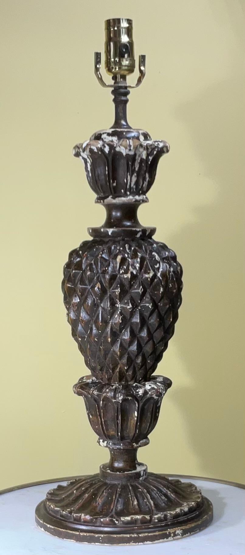 Antique Italian Single Hand Carved Table Lamp  For Sale 4
