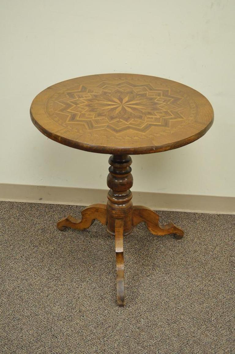 Antique Italian Sorrentino Parquetry Inlaid Round Pedestal Centre Table For Sale 7